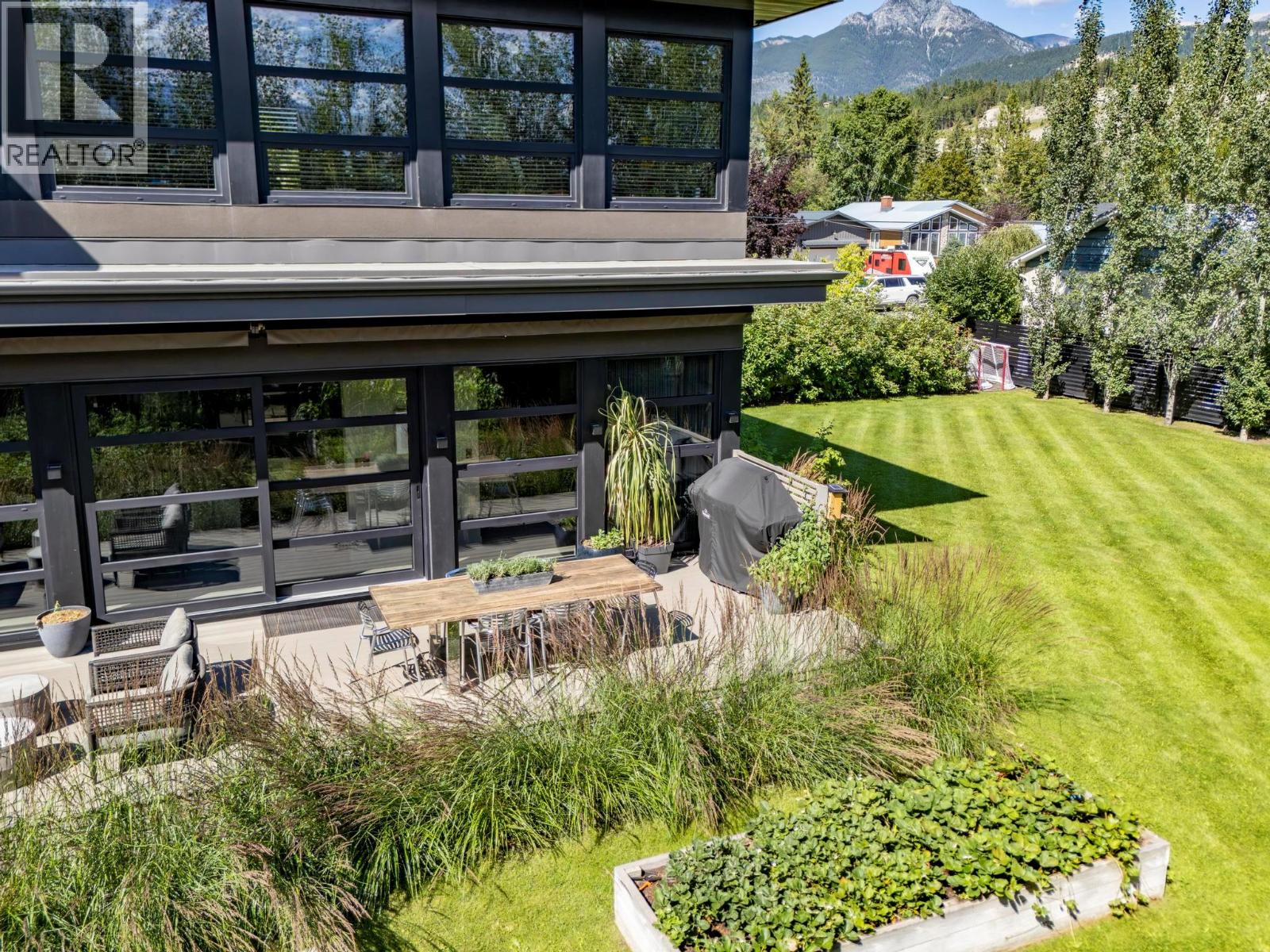 702 7th Street, Golden, British Columbia  V0A 1H0 - Photo 12 - 10358181