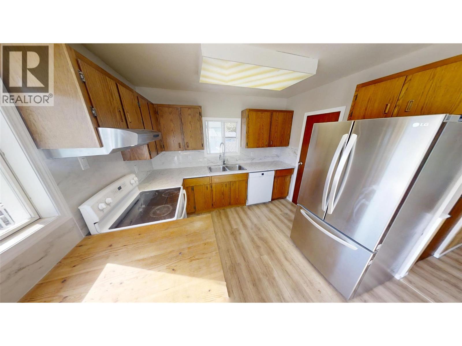 9179 Starke Avenue, Wilmer, British Columbia  V0A 1K5 - Photo 7 - 10359445
