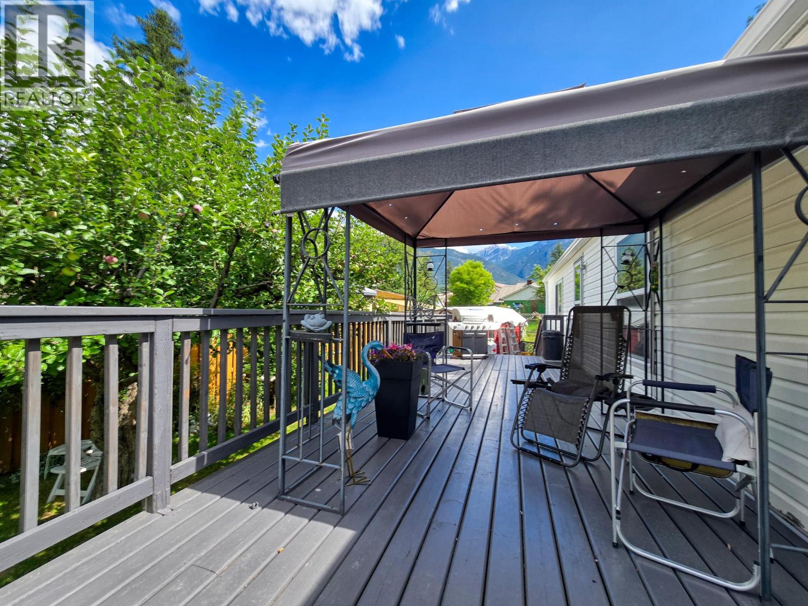 4789 Riverview Drive, Edgewater, British Columbia  V0A 1E0 - Photo 12 - 10359554