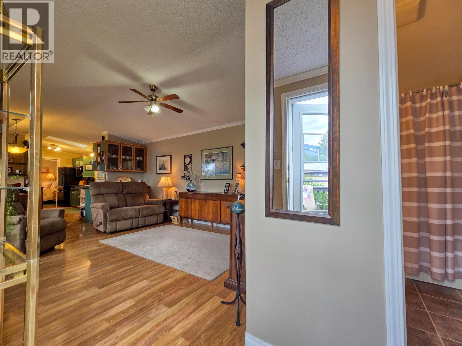 4789 Riverview Drive, Edgewater, British Columbia  V0A 1E0 - Photo 14 - 10359554