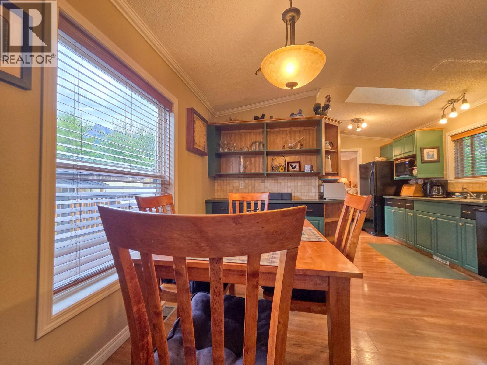 4789 Riverview Drive, Edgewater, British Columbia  V0A 1E0 - Photo 17 - 10359554