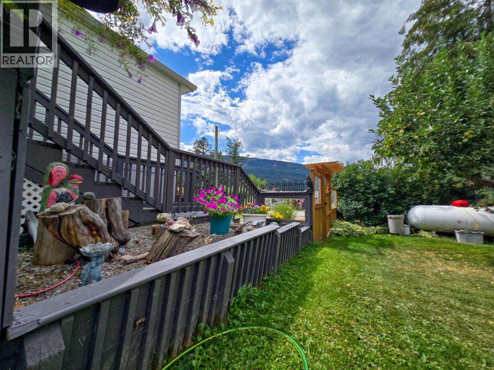 4789 Riverview Drive, Edgewater, British Columbia  V0A 1E0 - Photo 41 - 10359554