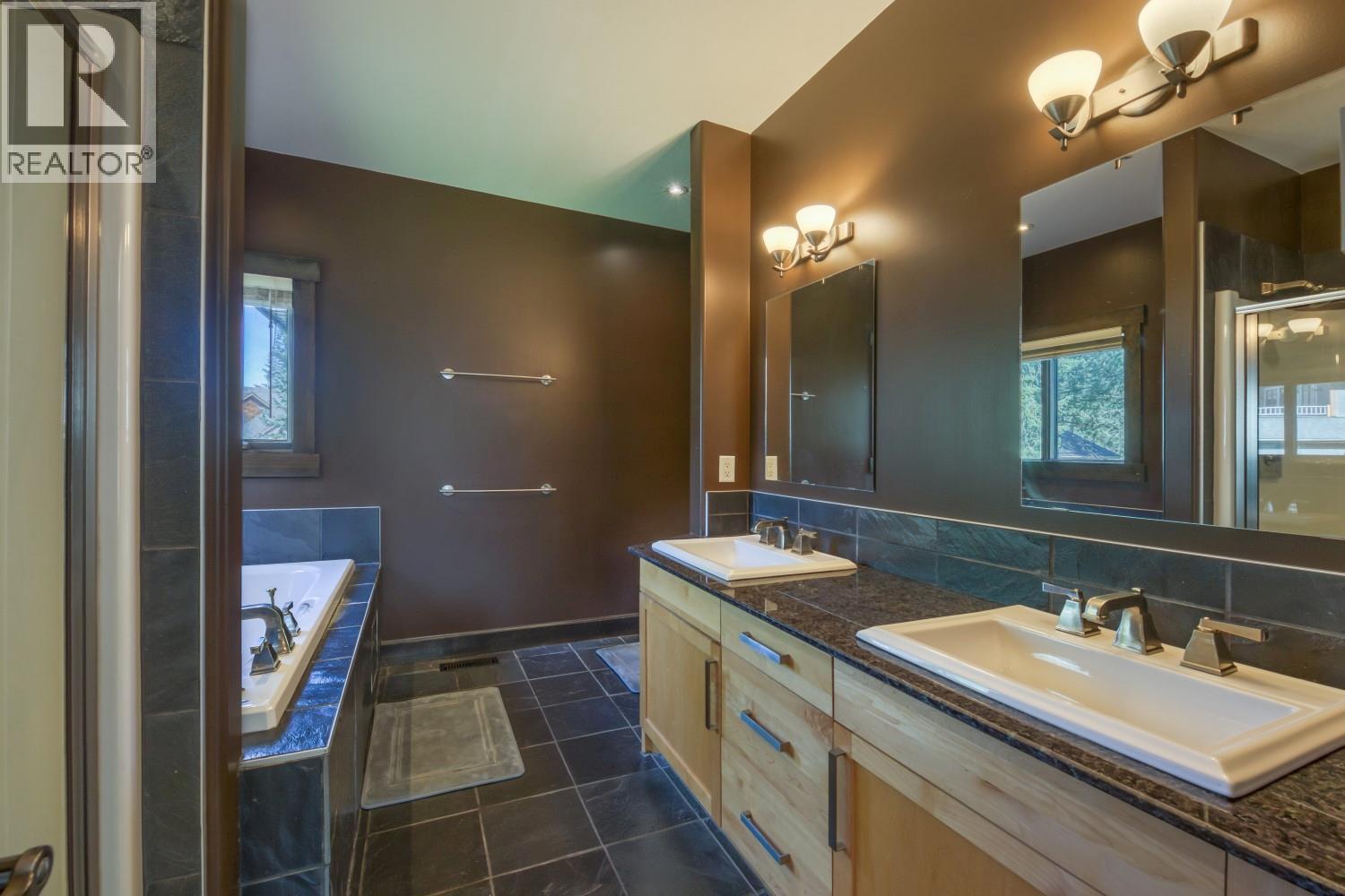 2576 Sandstone Green, Invermere, British Columbia  V0A 1K6 - Photo 19 - 10359648
