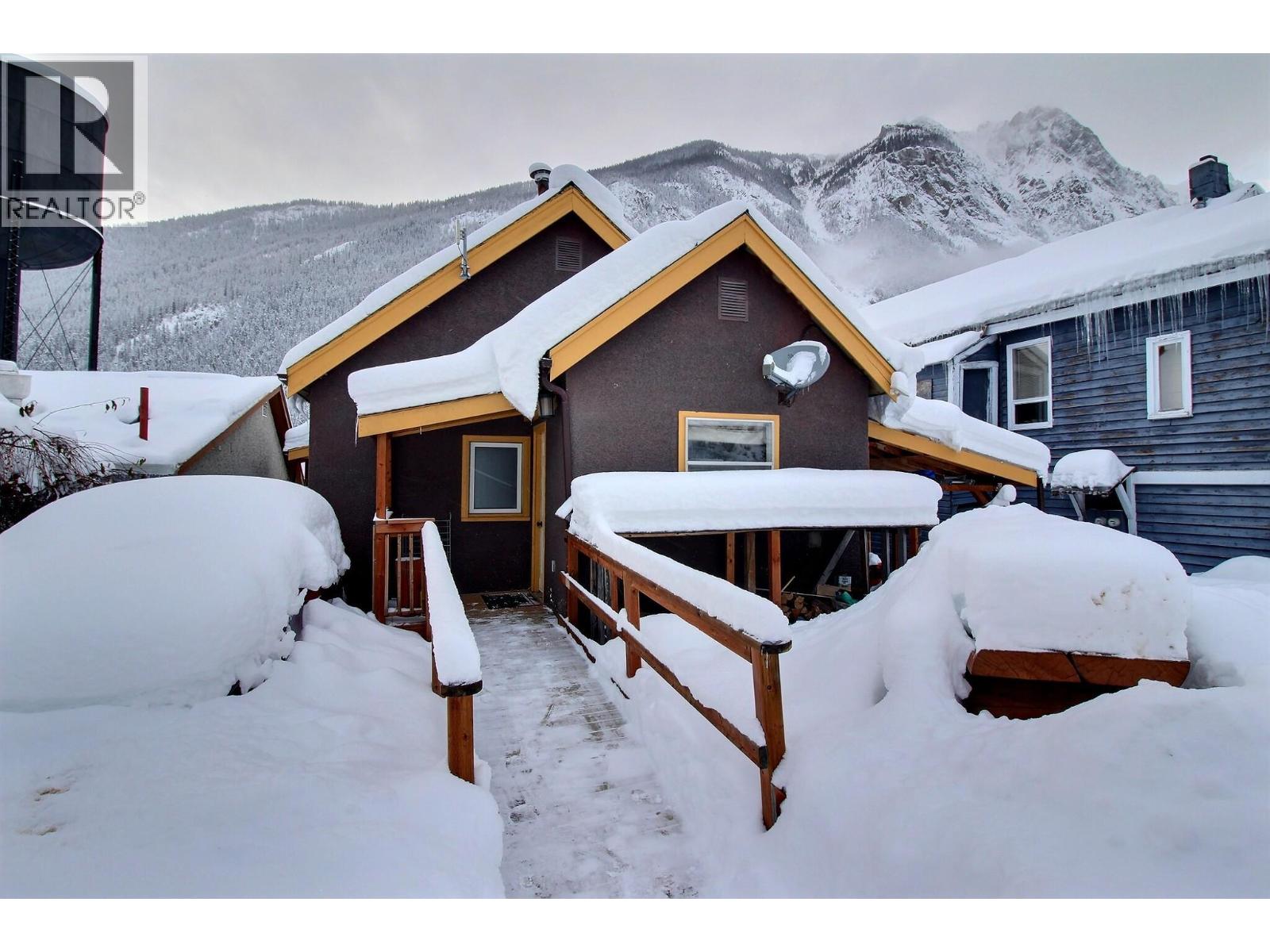 316 Stephen Avenue, Field, British Columbia