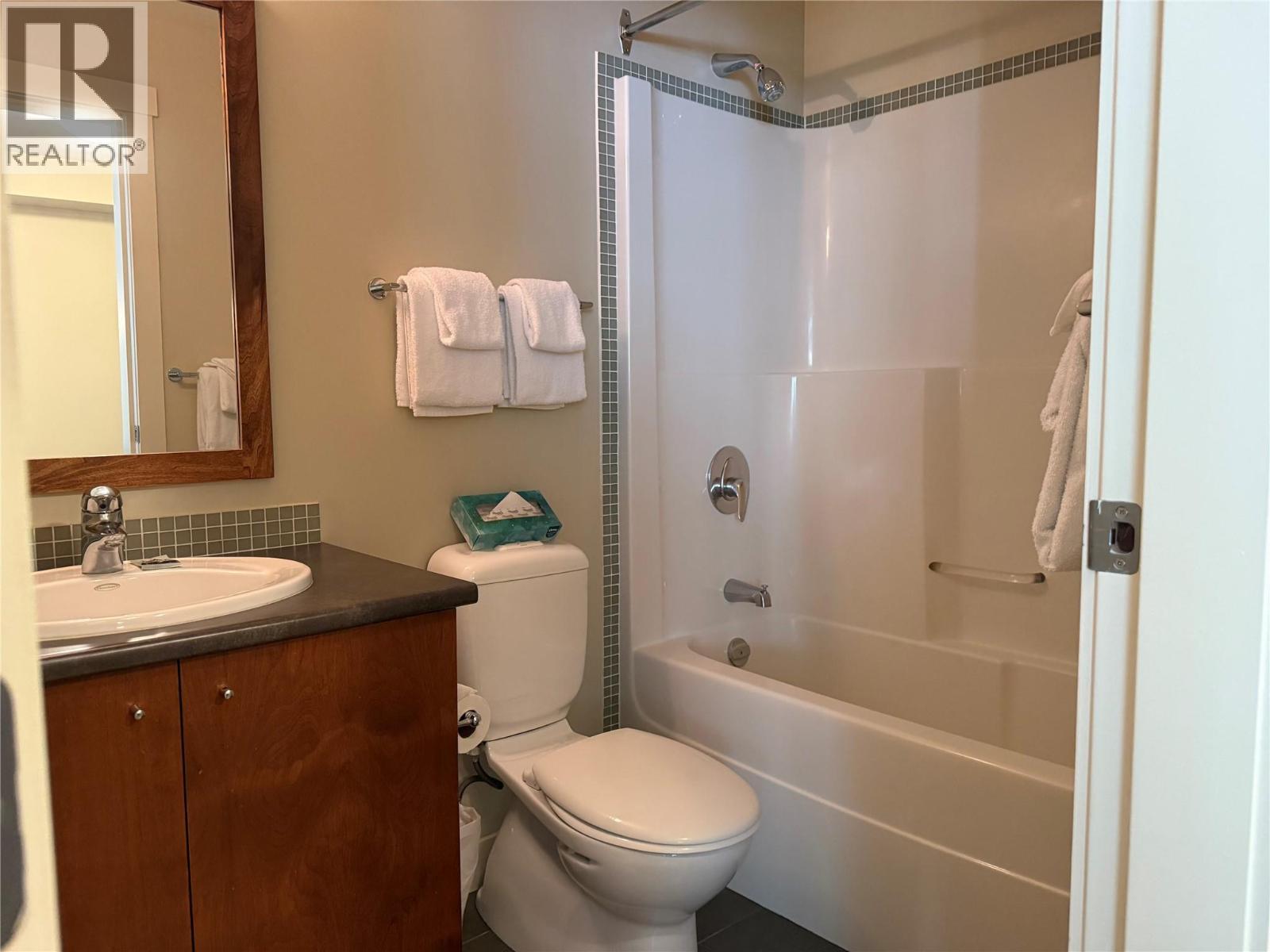 2049 Summit Drive Unit# 115d, Panorama, British Columbia  V0A 1T0 - Photo 9 - 10359707