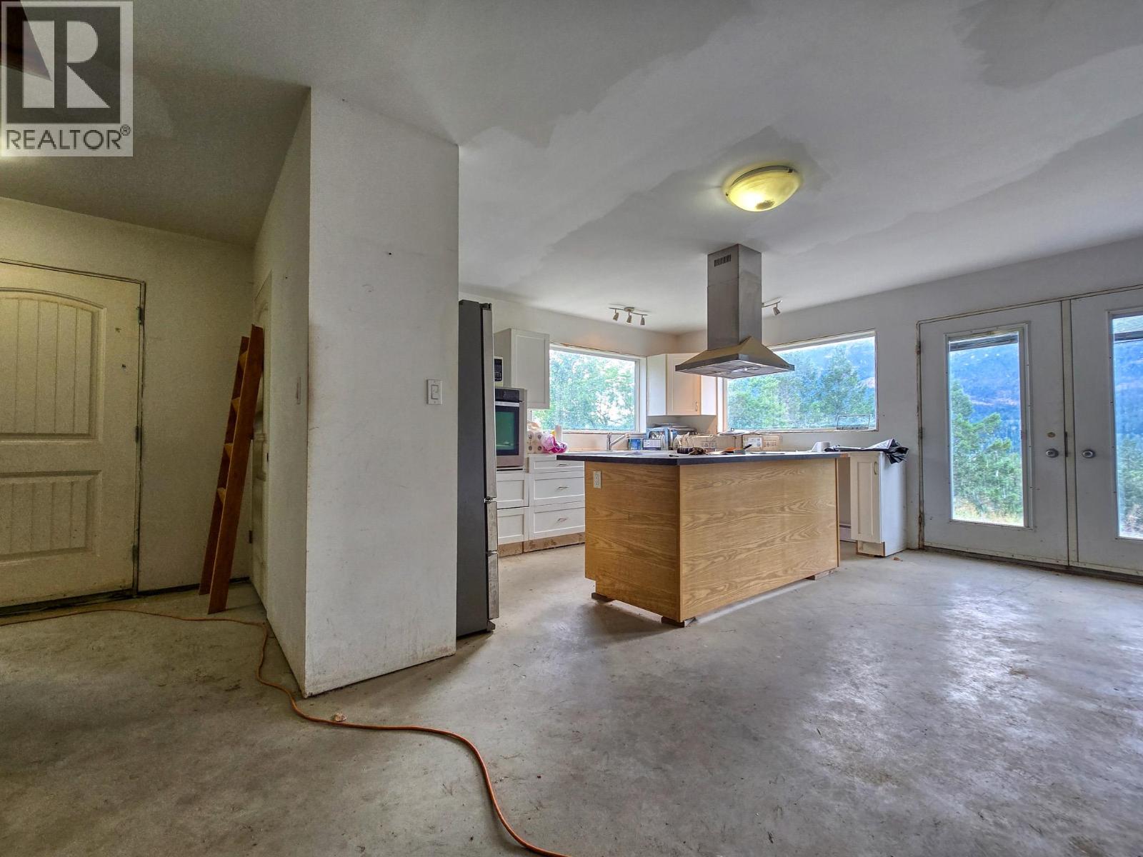 4772 Crescentwood Drive, Edgewater, British Columbia  V0A 1E0 - Photo 16 - 10359783
