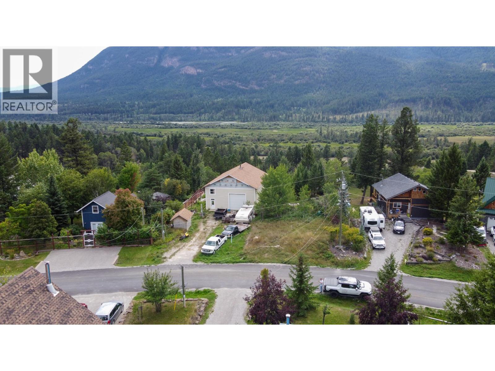 4772 Crescentwood Drive, Edgewater, British Columbia  V0A 1E0 - Photo 7 - 10359783