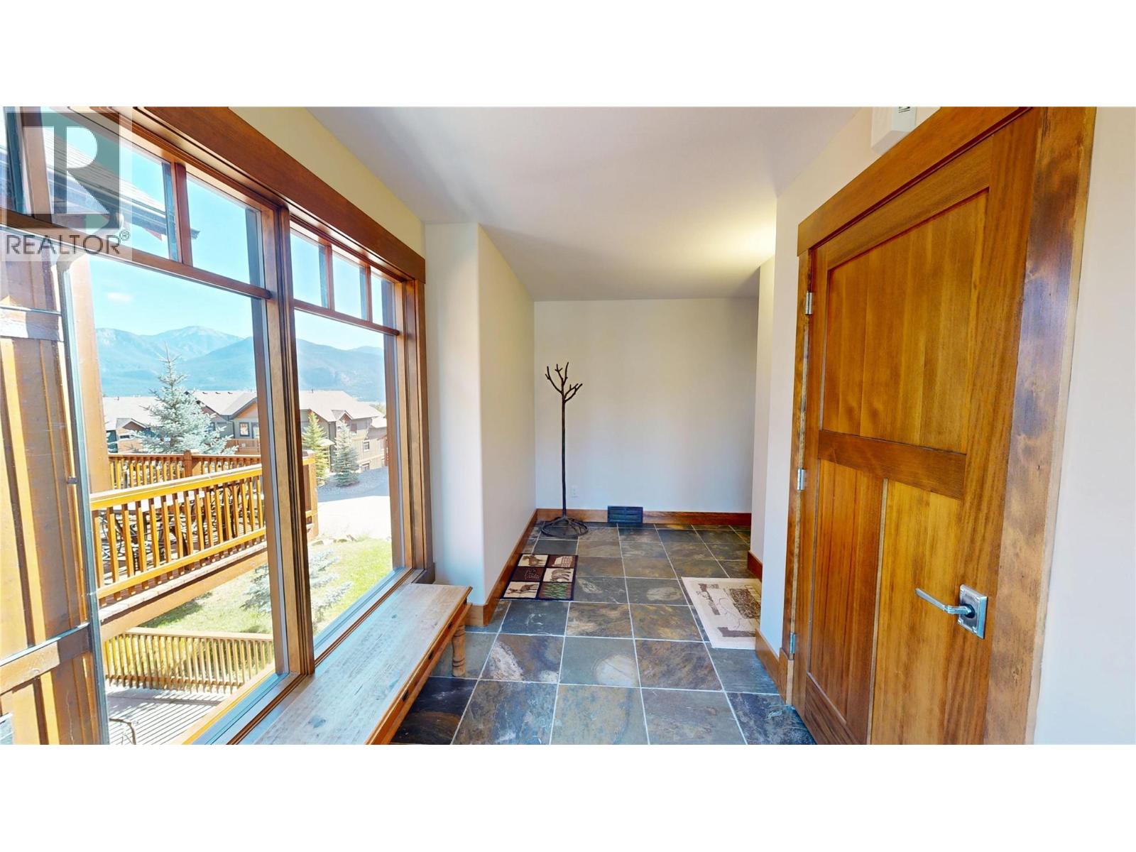 2598 Mountainview Crescent Unit# 33, Invermere, British Columbia  V0A 1K6 - Photo 3 - 10360347