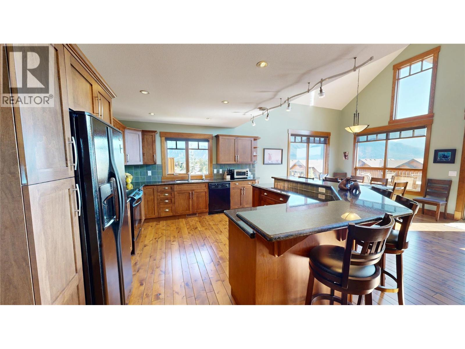 2598 Mountainview Crescent Unit# 33, Invermere, British Columbia  V0A 1K6 - Photo 4 - 10360347