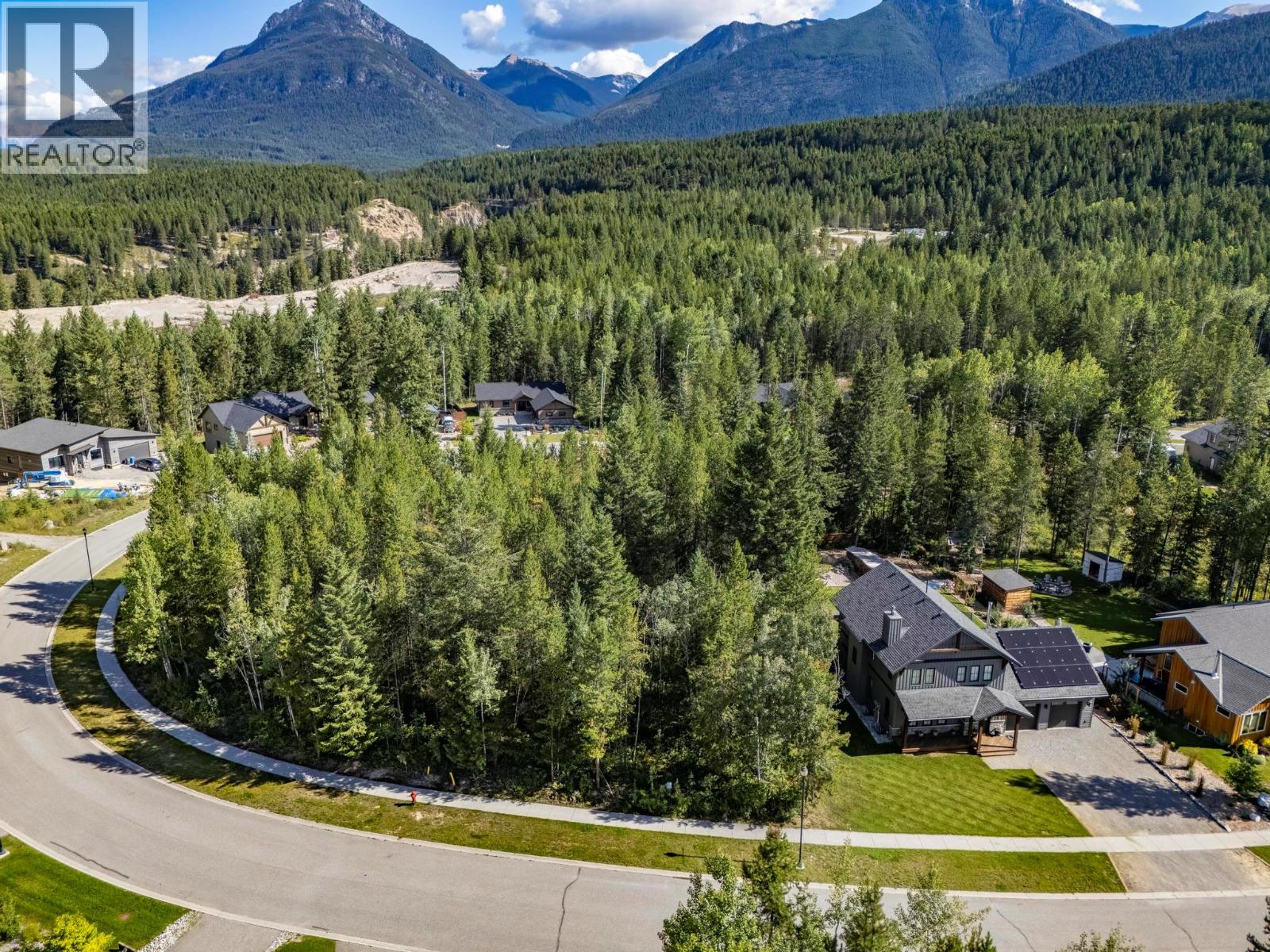 1520 Quartz Crescent, Golden, British Columbia  V0A 1H0 - Photo 1 - 10360658