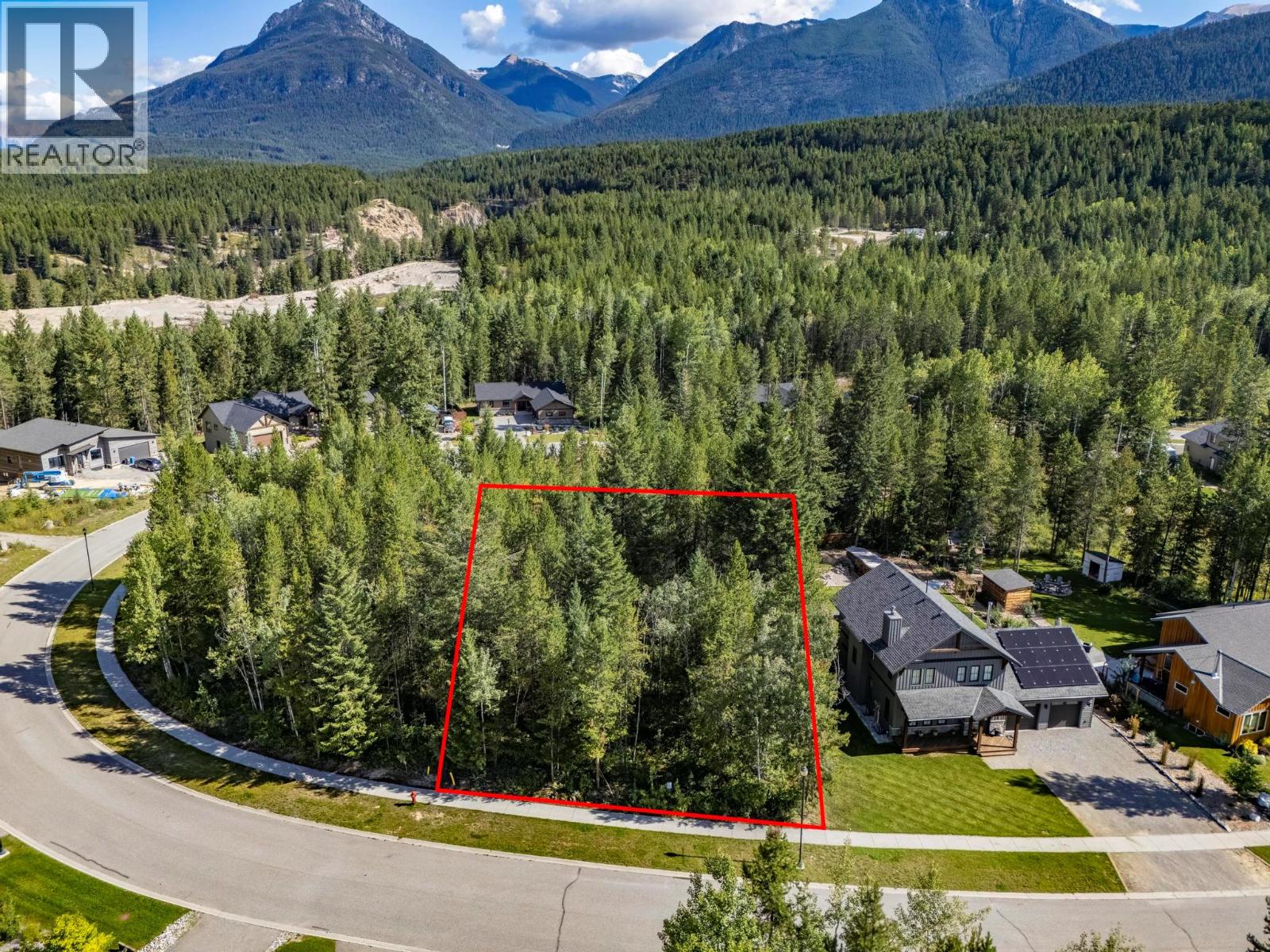 1520 Quartz Crescent, Golden, British Columbia  V0A 1H0 - Photo 2 - 10360658