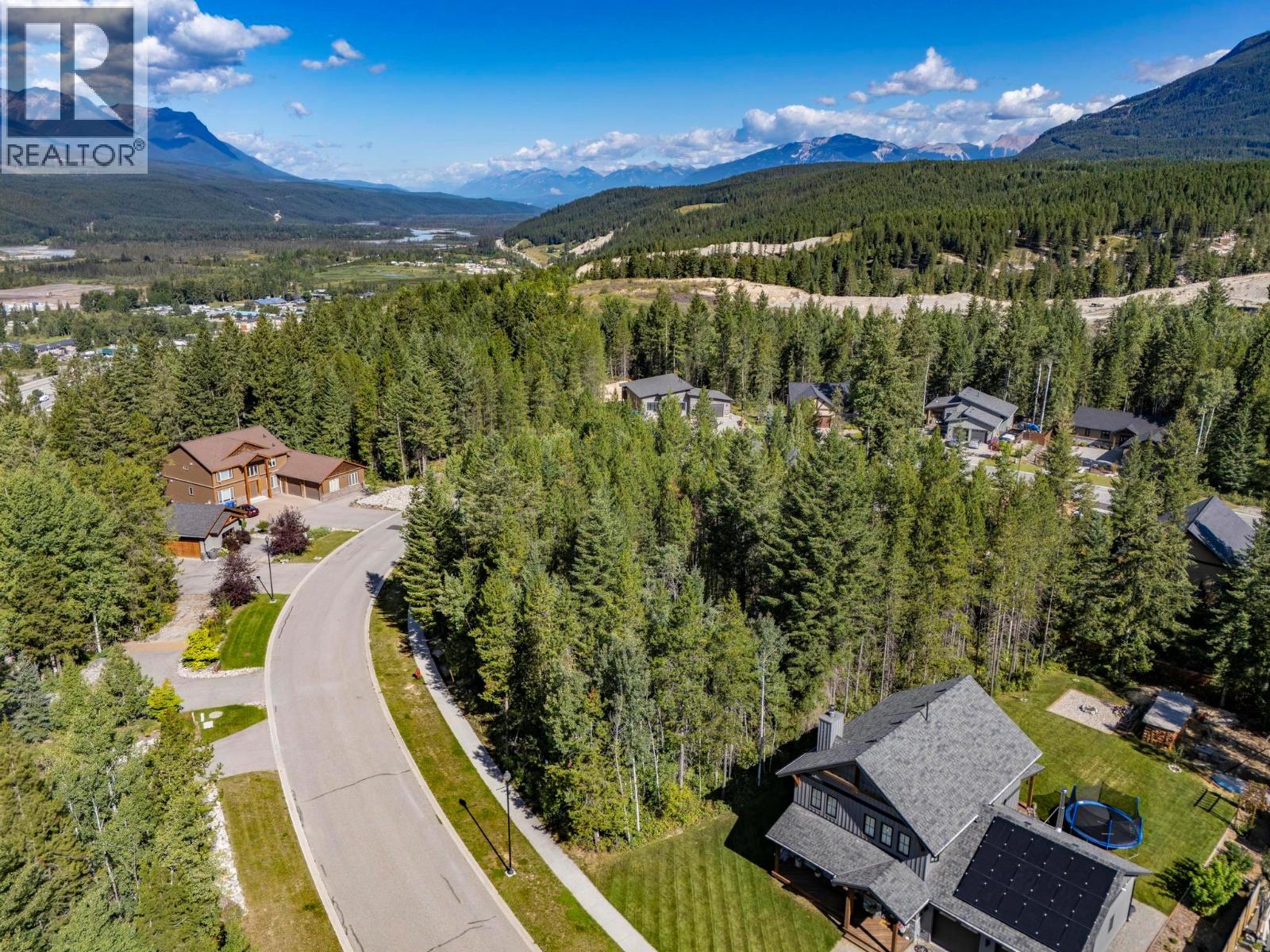 1520 Quartz Crescent, Golden, British Columbia  V0A 1H0 - Photo 3 - 10360658
