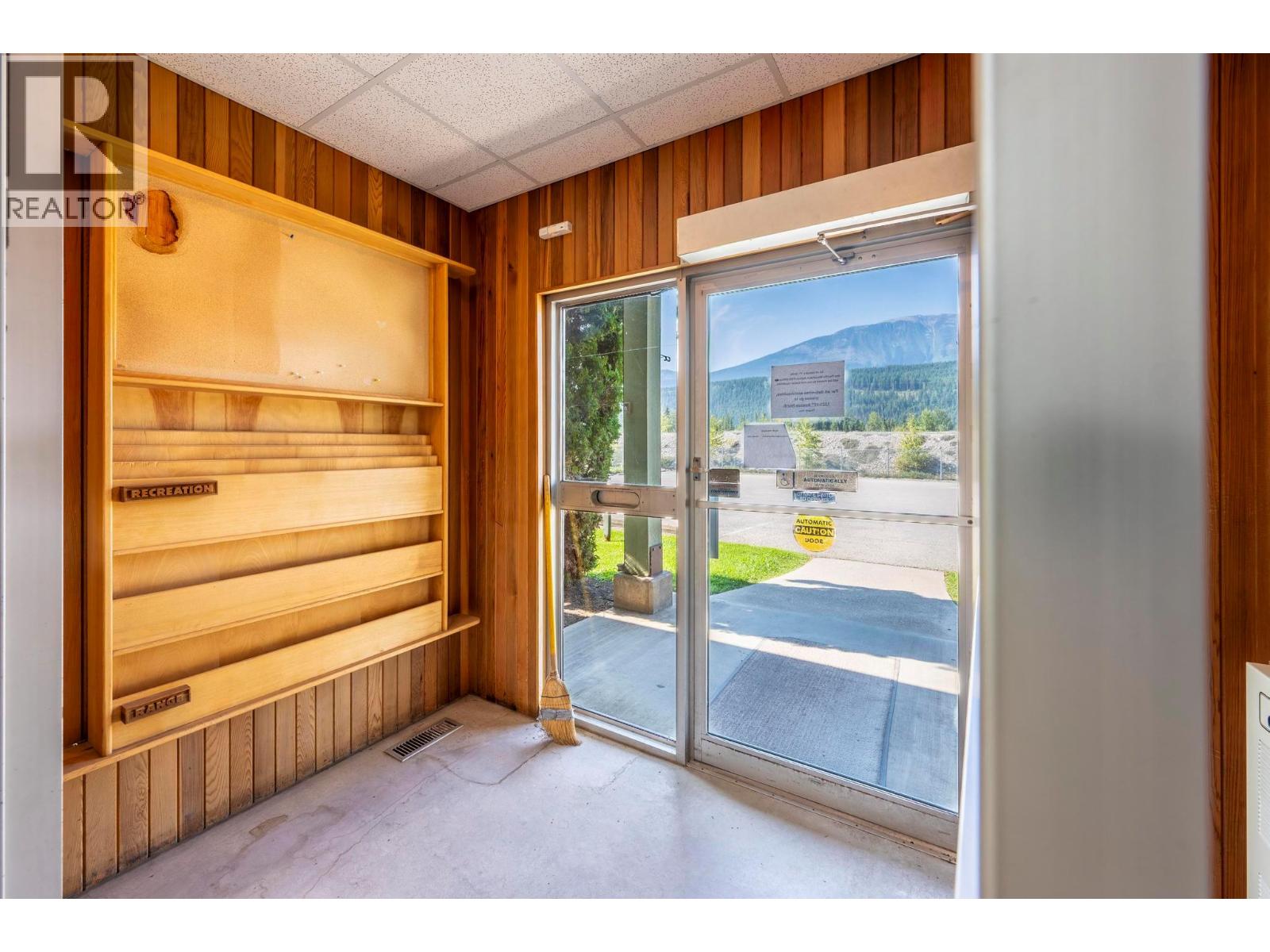 800 9th Street, Golden, British Columbia  V0A 1H0 - Photo 4 - 10361064