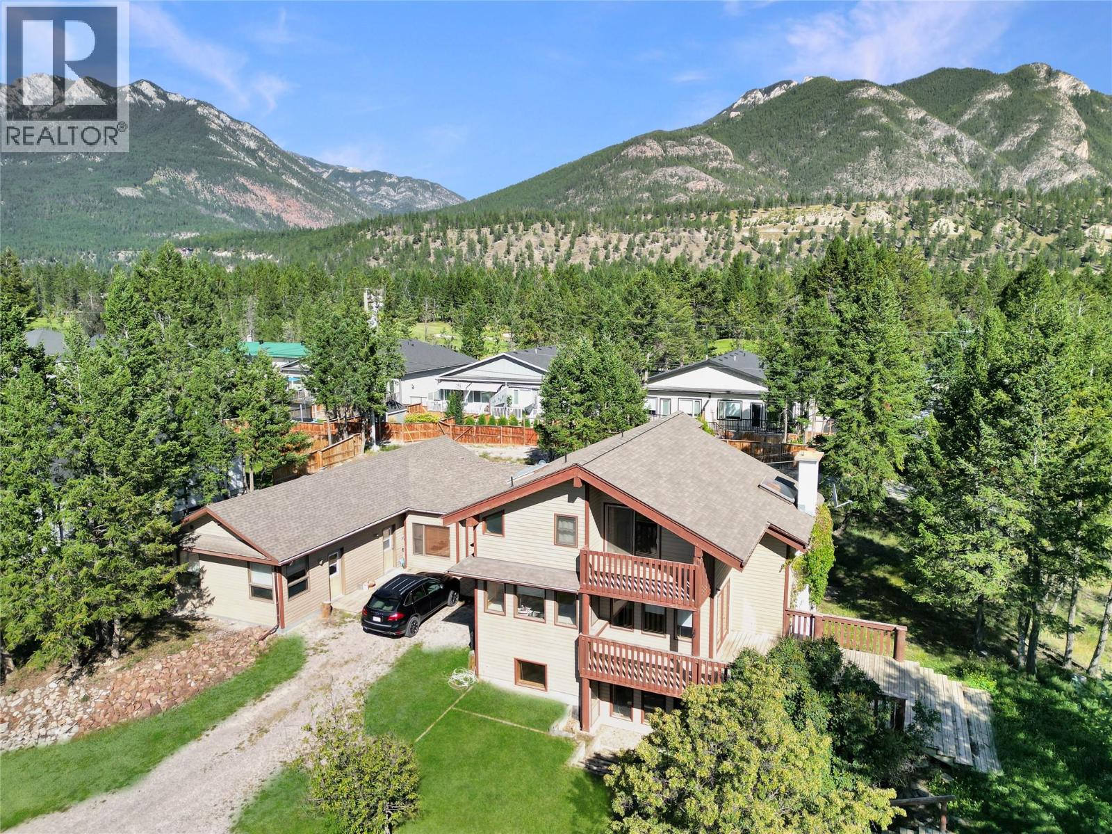 7560 Jackson Avenue, Radium Hot Springs, British Columbia