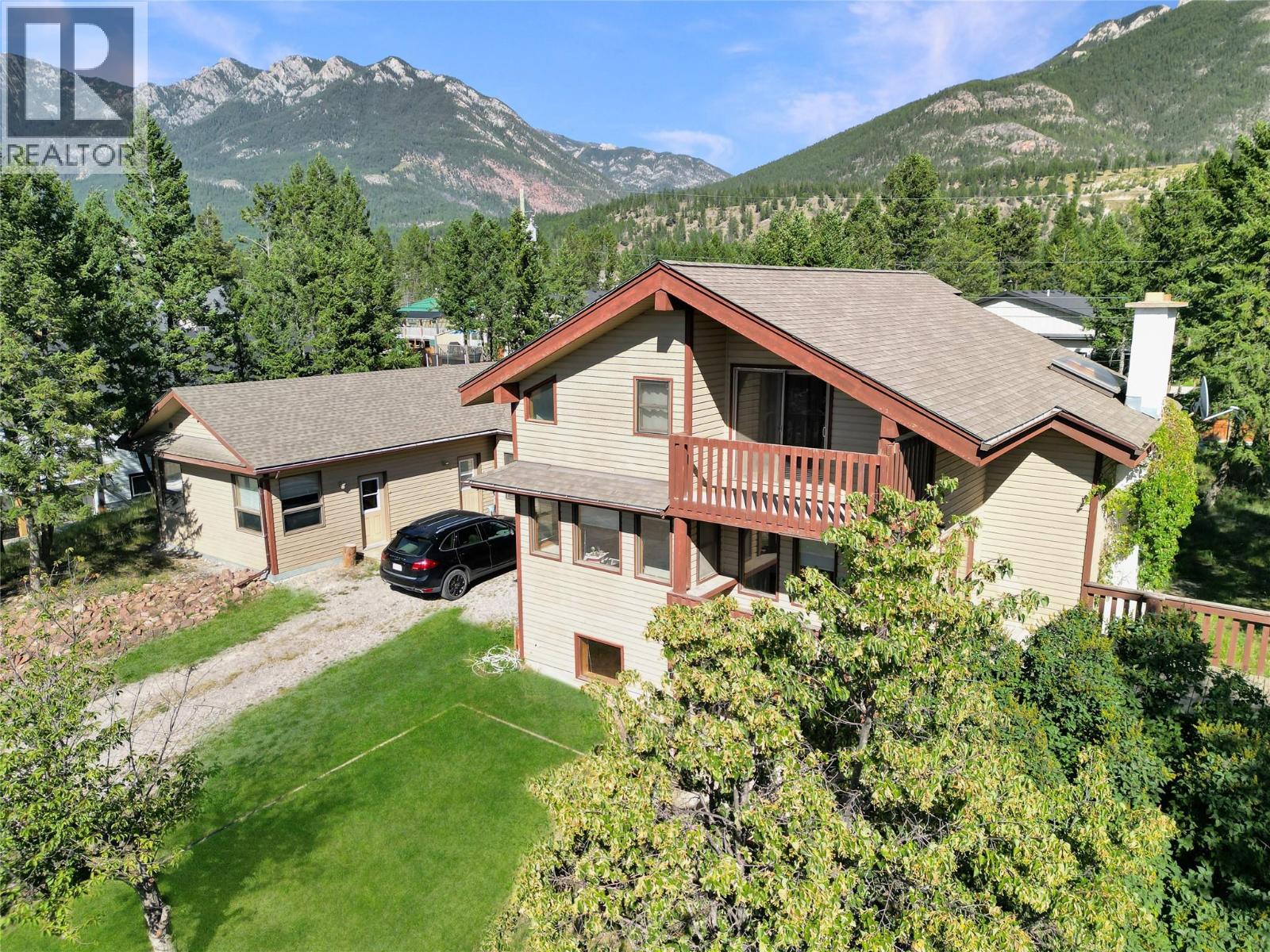 7560 Jackson Avenue, Radium Hot Springs, British Columbia  V0A 1M0 - Photo 4 - 10361139