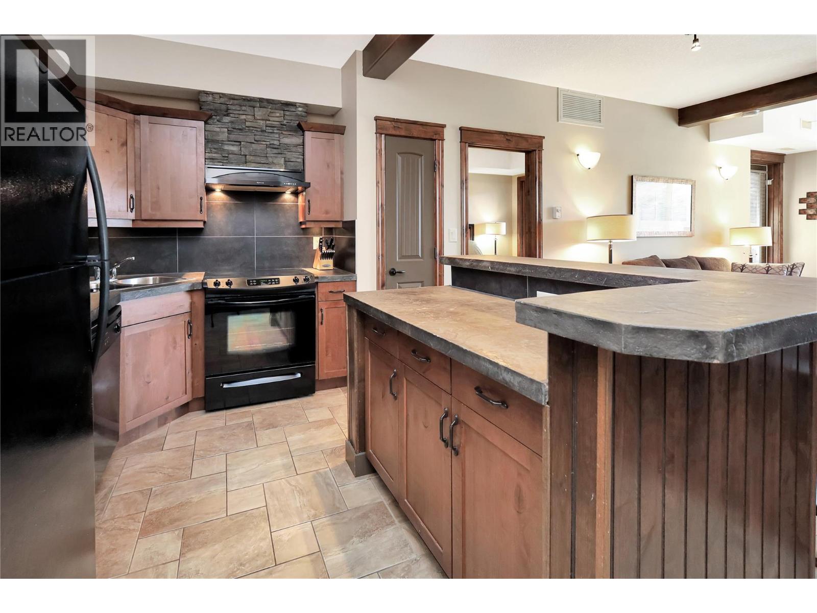 7495 Columbia Avenue Unit# 1111, Radium Hot Springs, British Columbia  V0A 1M0 - Photo 12 - 10360809