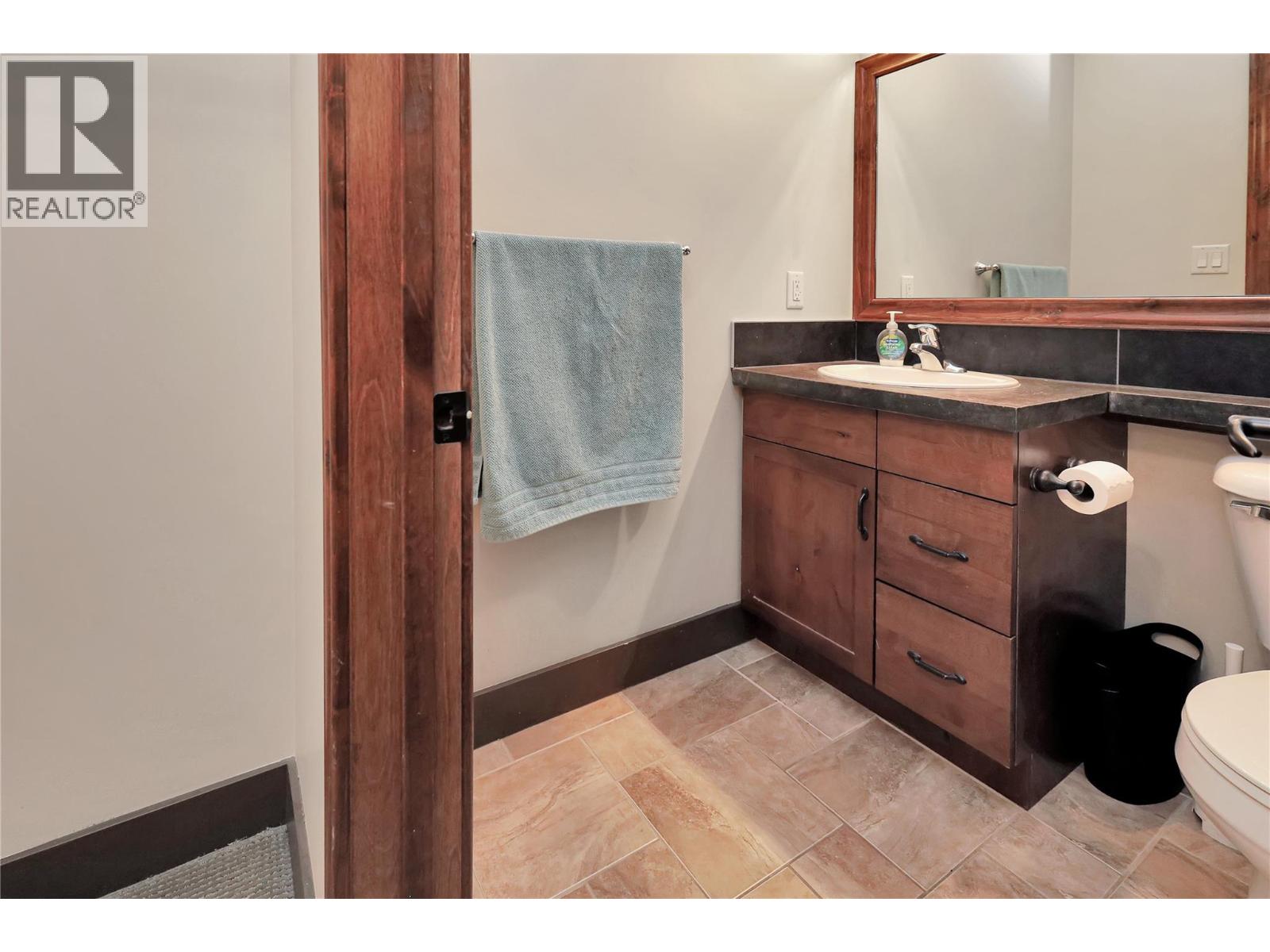 7495 Columbia Avenue Unit# 1111, Radium Hot Springs, British Columbia  V0A 1M0 - Photo 24 - 10360809