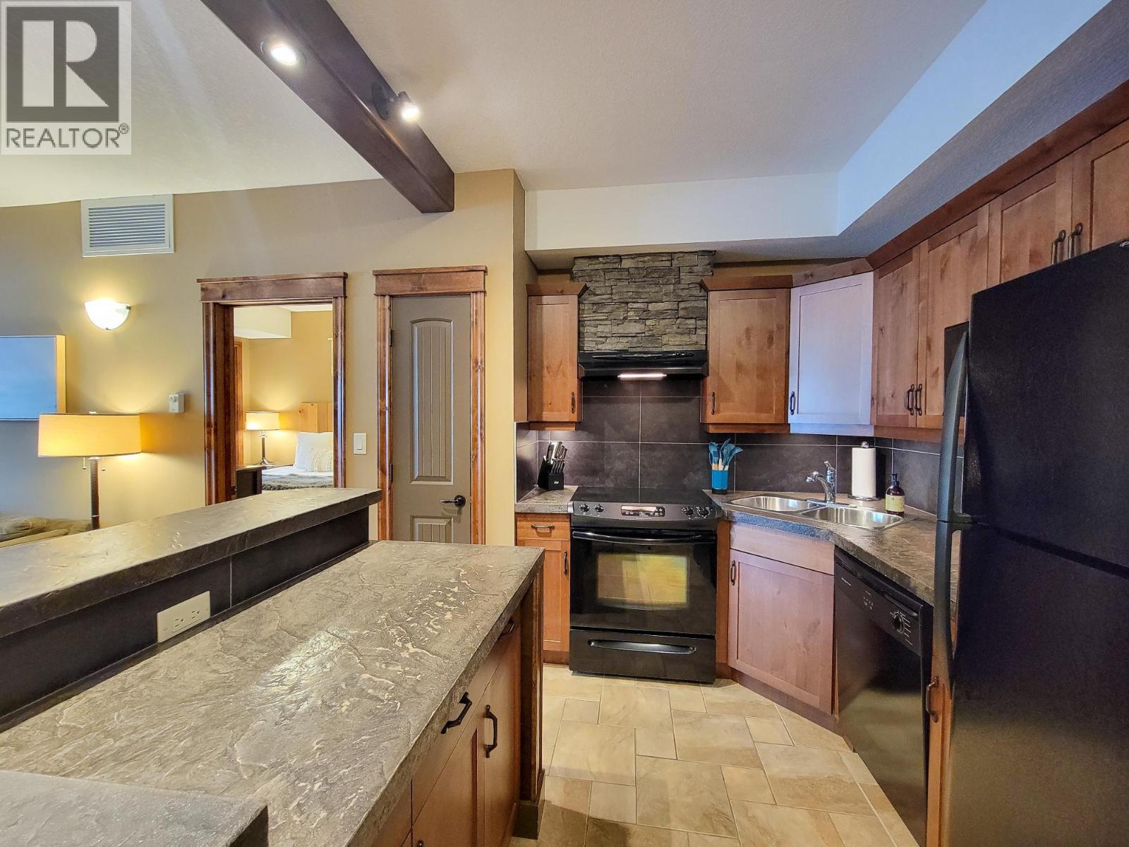 7495 Columbia Avenue Unit# 1109, Radium Hot Springs, British Columbia  V0A 1M0 - Photo 19 - 10361152