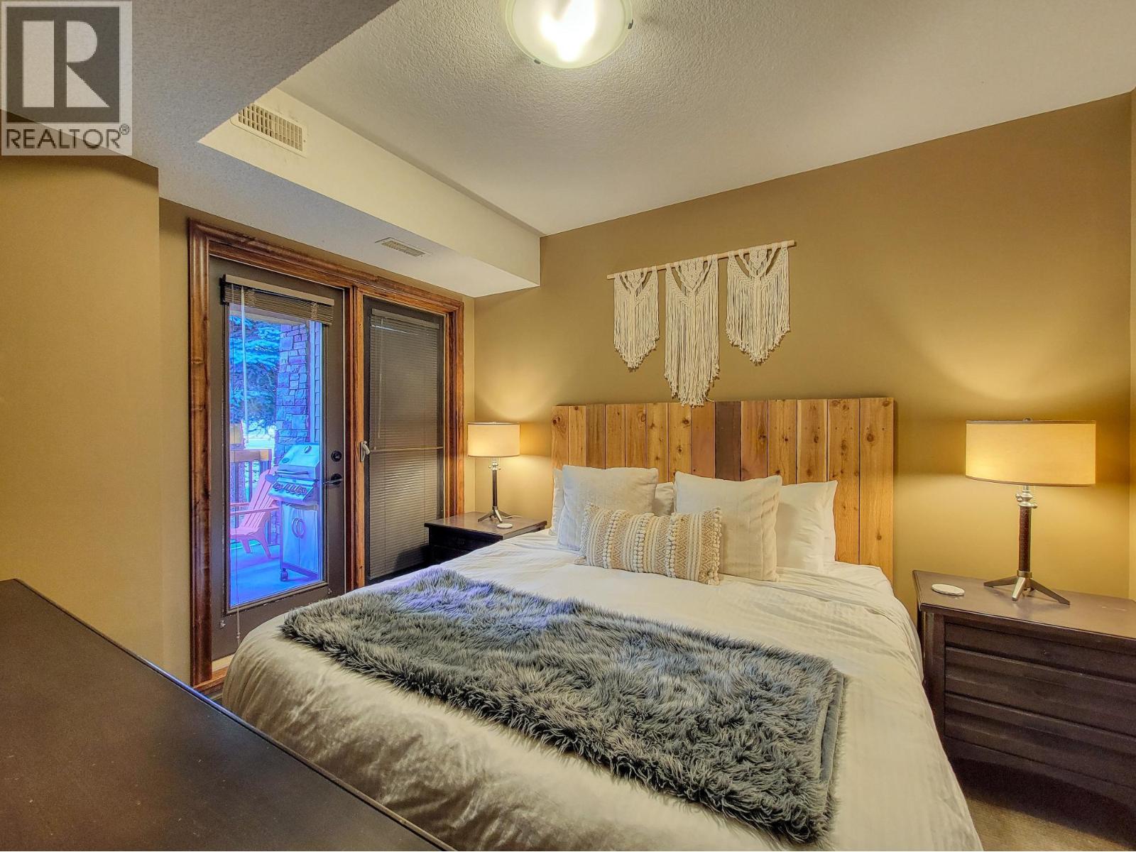 7495 Columbia Avenue Unit# 1109, Radium Hot Springs, British Columbia  V0A 1M0 - Photo 20 - 10361152