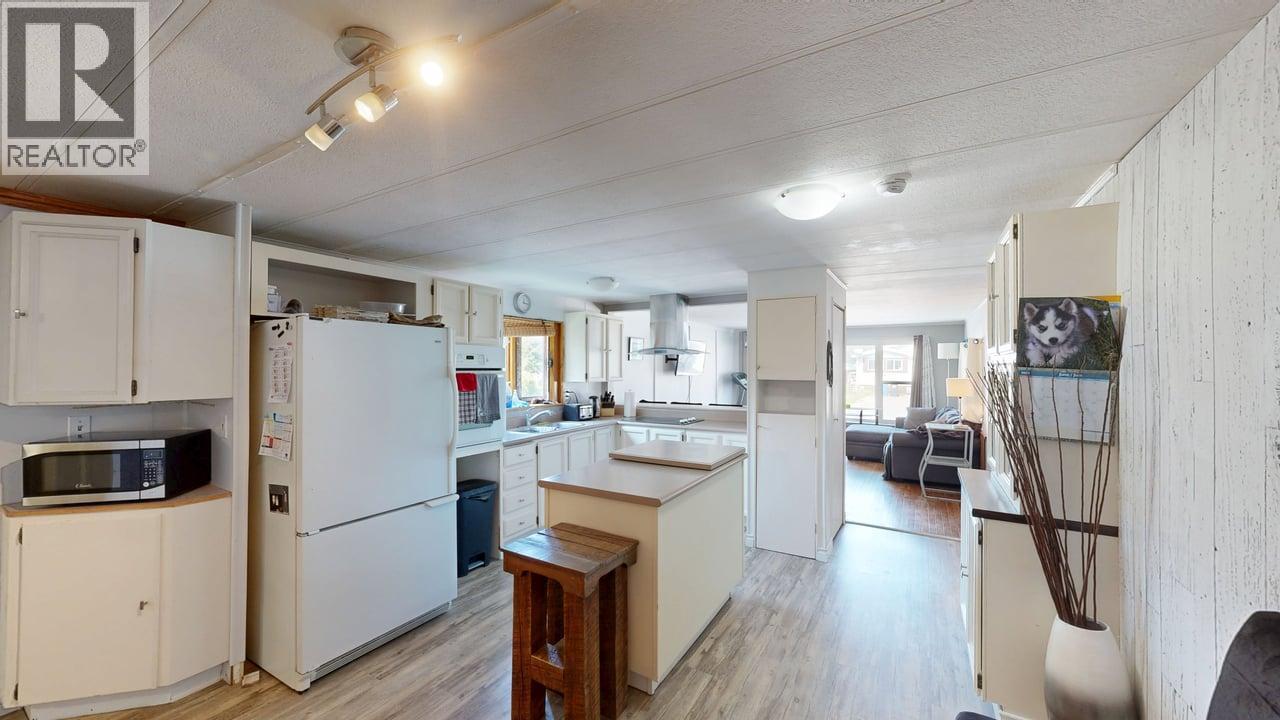 1011 King Crescent, Golden, British Columbia  V0A 1H2 - Photo 15 - 10353397