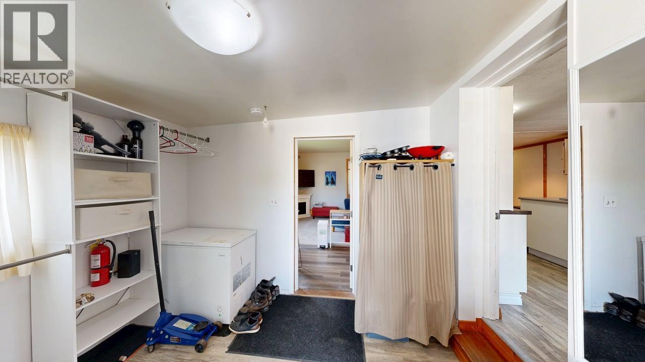1011 King Crescent, Golden, British Columbia  V0A 1H2 - Photo 25 - 10353397