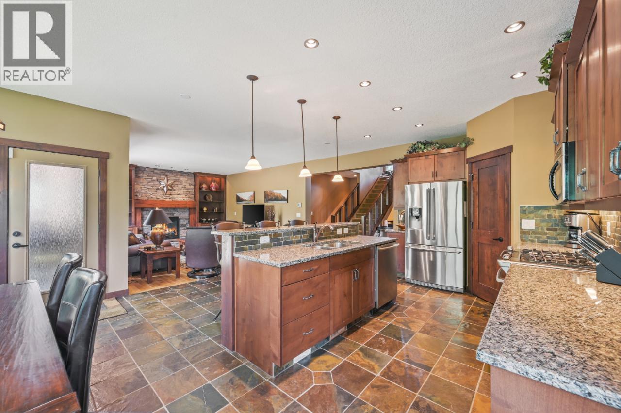 885 Copperview Close, Windermere, British Columbia  V0A 1K3 - Photo 13 - 10361291