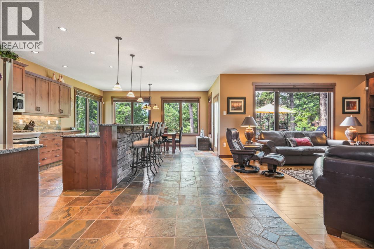885 Copperview Close, Windermere, British Columbia  V0A 1K3 - Photo 9 - 10361291
