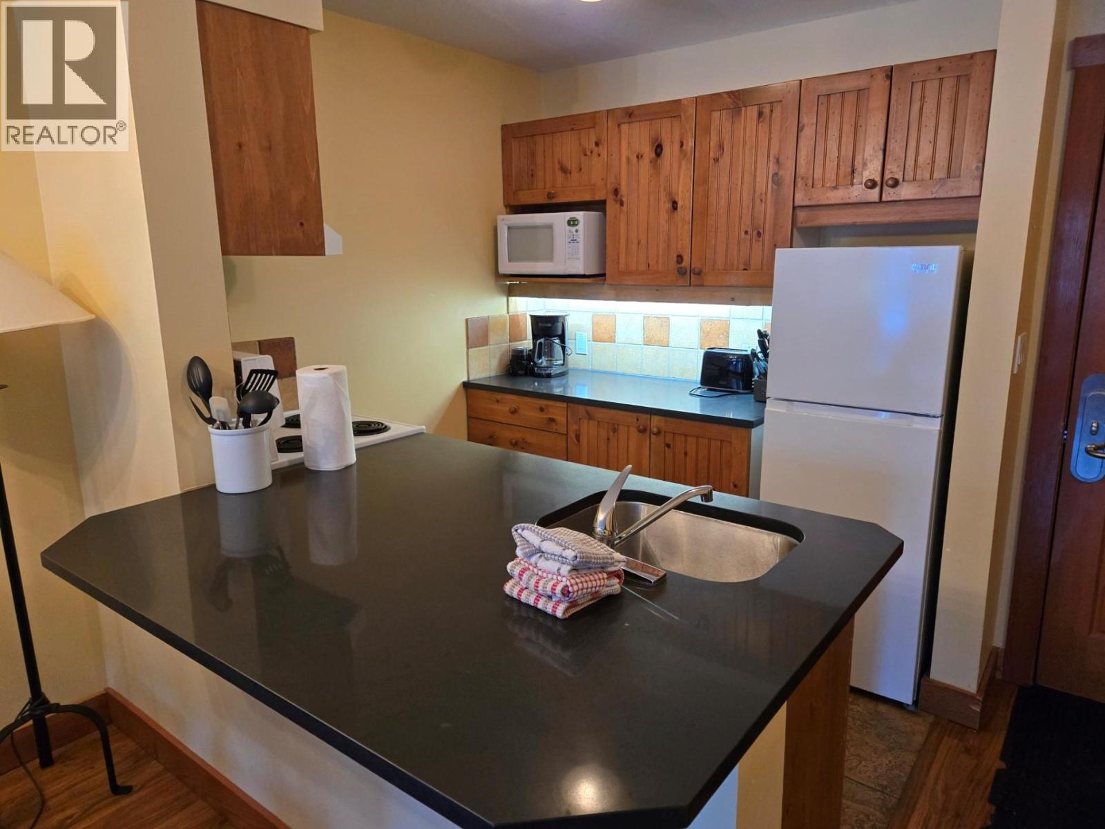 2080 Summit Drive Unit# 108, Panorama, British Columbia  V0A 1T0 - Photo 7 - 10361802