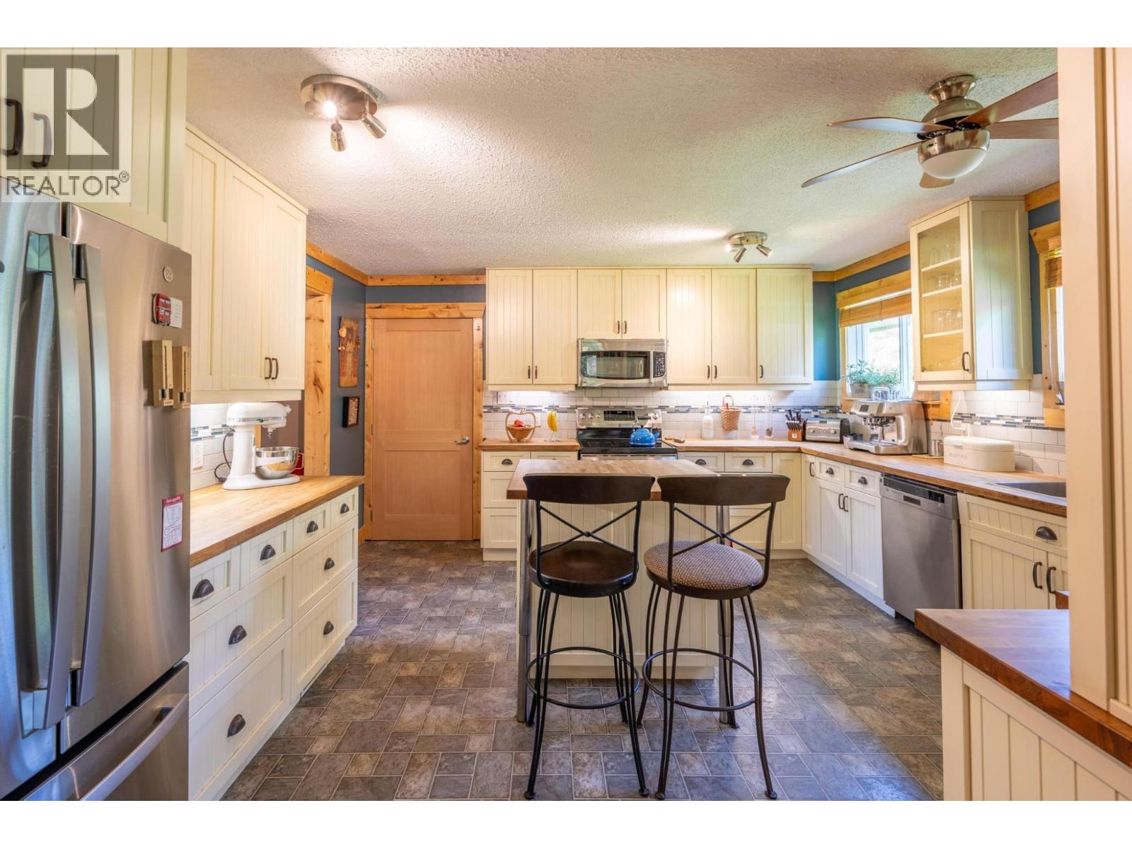 1732 Oberg Johnson Road, Golden, British Columbia  V0A 1H1 - Photo 14 - 10362044