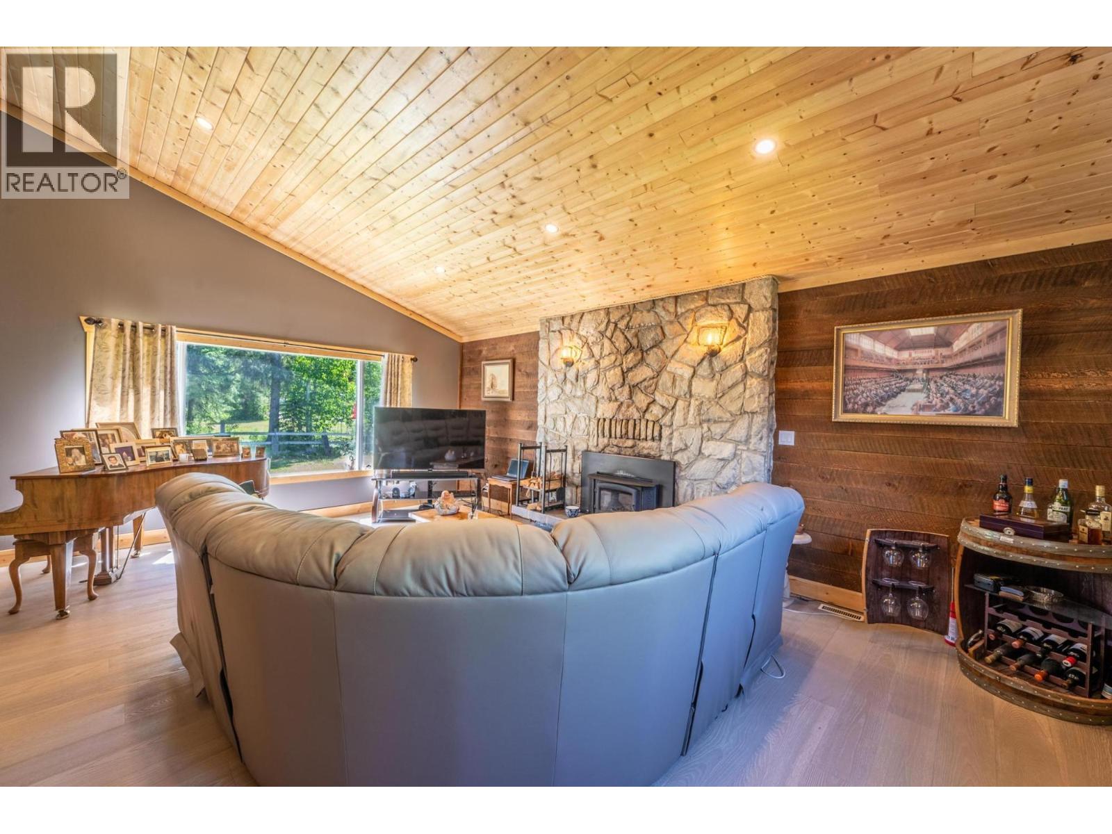 1732 Oberg Johnson Road, Golden, British Columbia  V0A 1H1 - Photo 22 - 10362044
