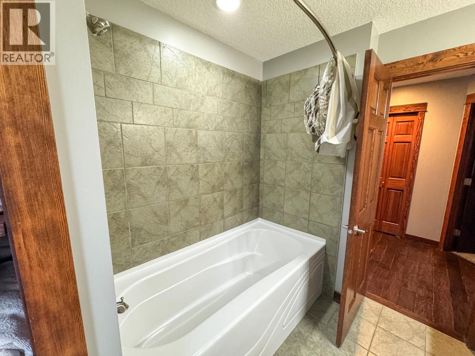 960 Copper Point Way, Invermere, British Columbia  V0A 1K3 - Photo 23 - 10362207