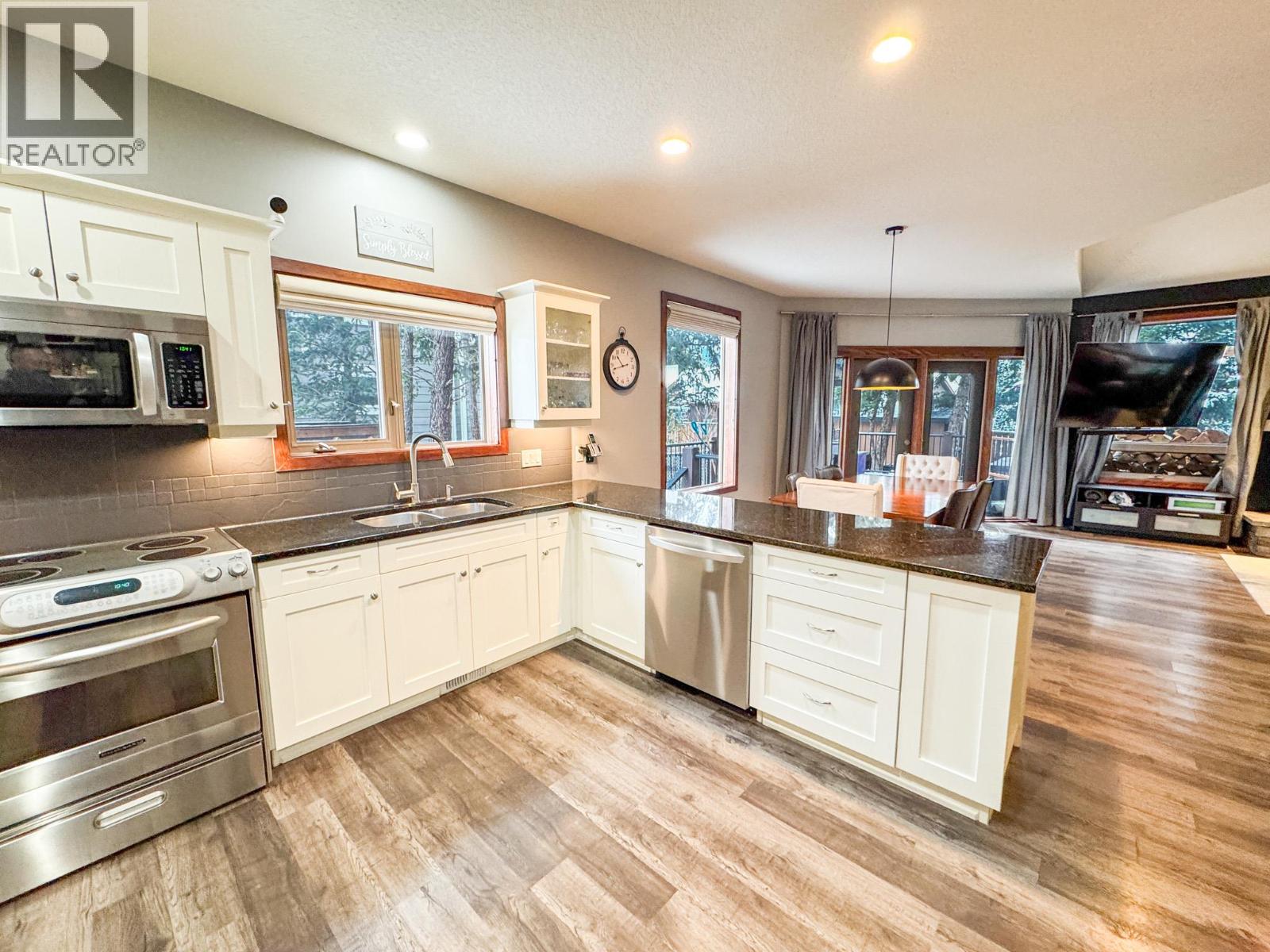 960 Copper Point Way, Invermere, British Columbia  V0A 1K3 - Photo 9 - 10362207