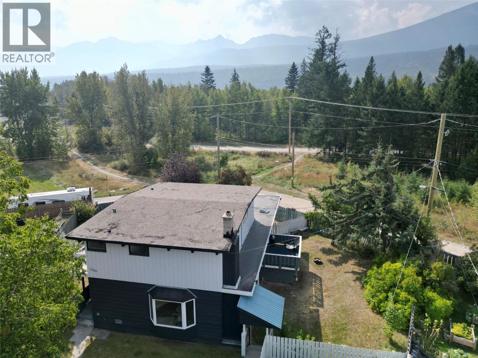 1229 Alexander Drive, Golden, British Columbia  V0A 1H0 - Photo 3 - 10362224