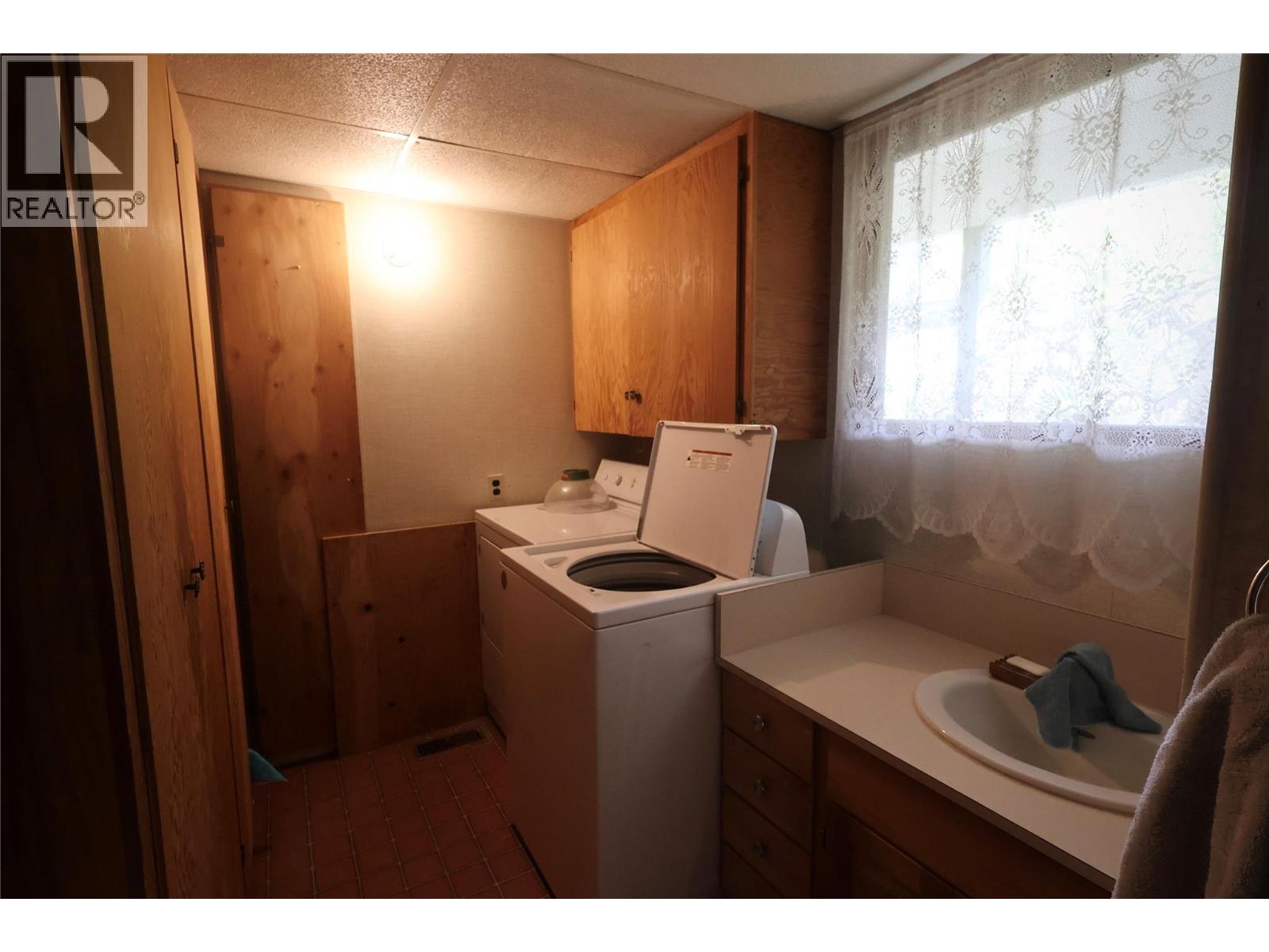 1229 Alexander Drive, Golden, British Columbia  V0A 1H0 - Photo 30 - 10362224