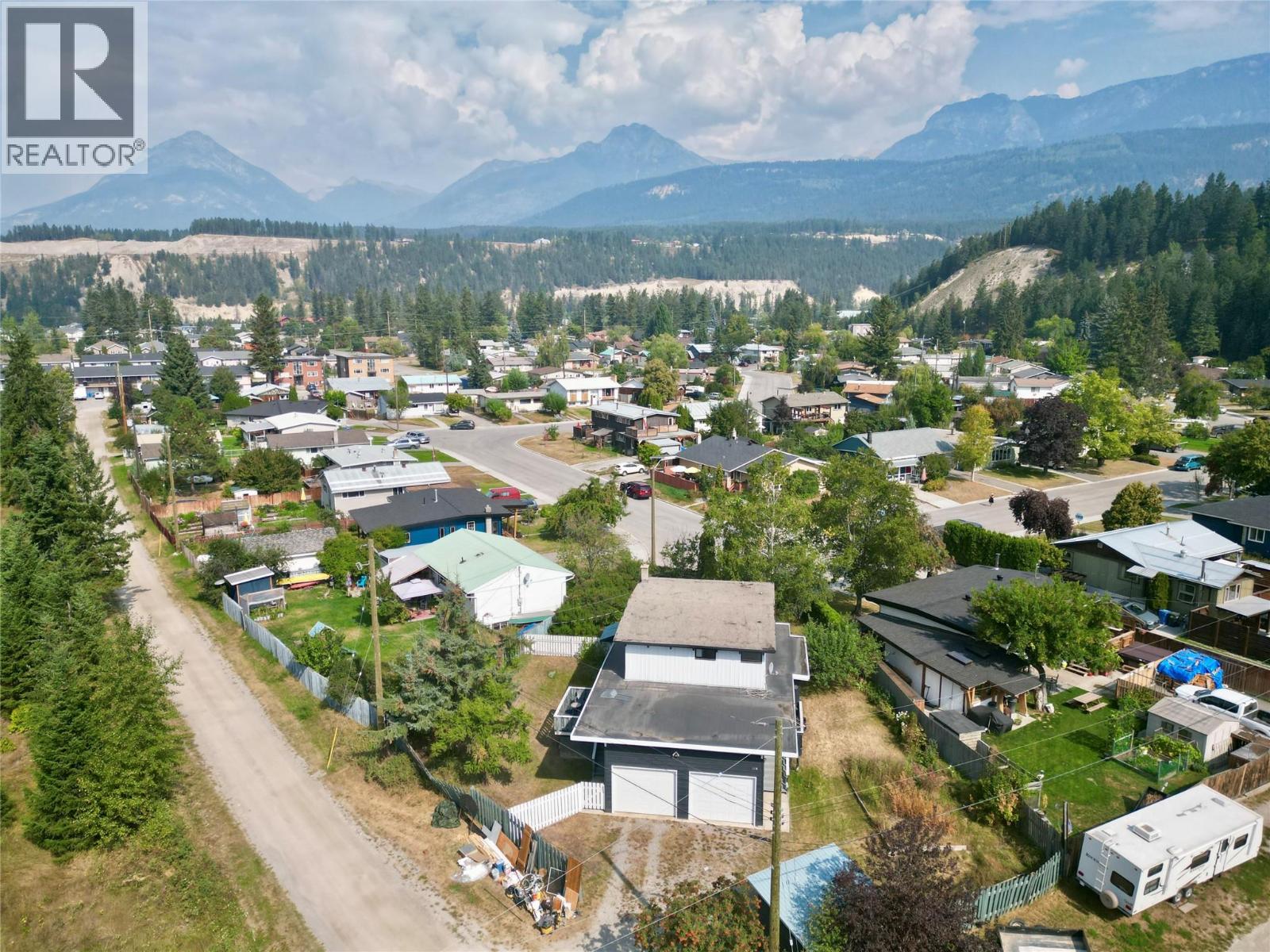 1229 Alexander Drive, Golden, British Columbia  V0A 1H0 - Photo 5 - 10362224