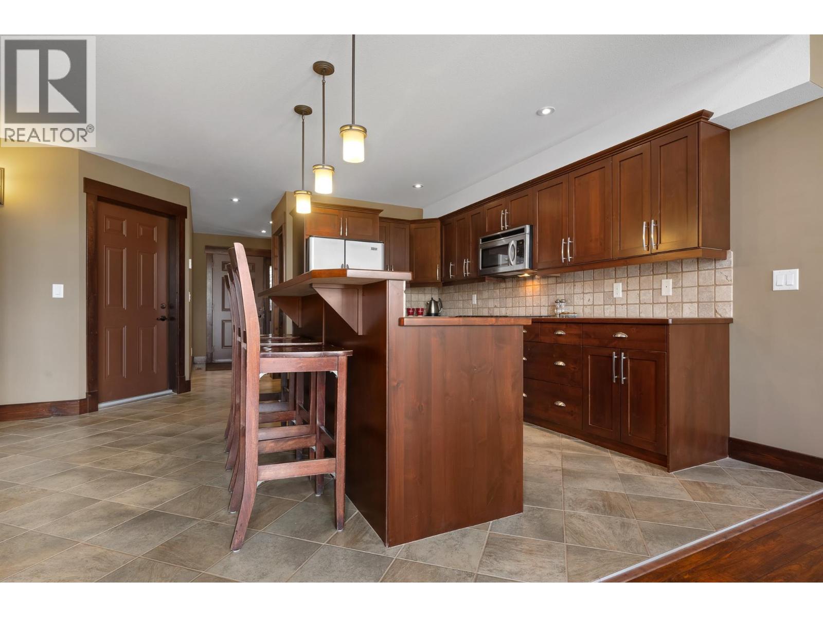 2525 Castlestone Drive Unit# 5, Invermere, British Columbia  V0A 1K6 - Photo 8 - 10362324