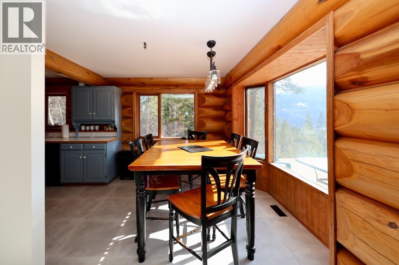 1445 Black Bear Drive, Golden, British Columbia  V0A 1H7 - Photo 10 - 10362598