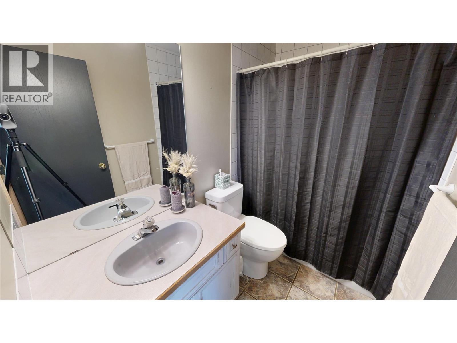 4850 Mckay Street Unit# 2, Radium Hot Springs, British Columbia  V0A 1M0 - Photo 5 - 10362907