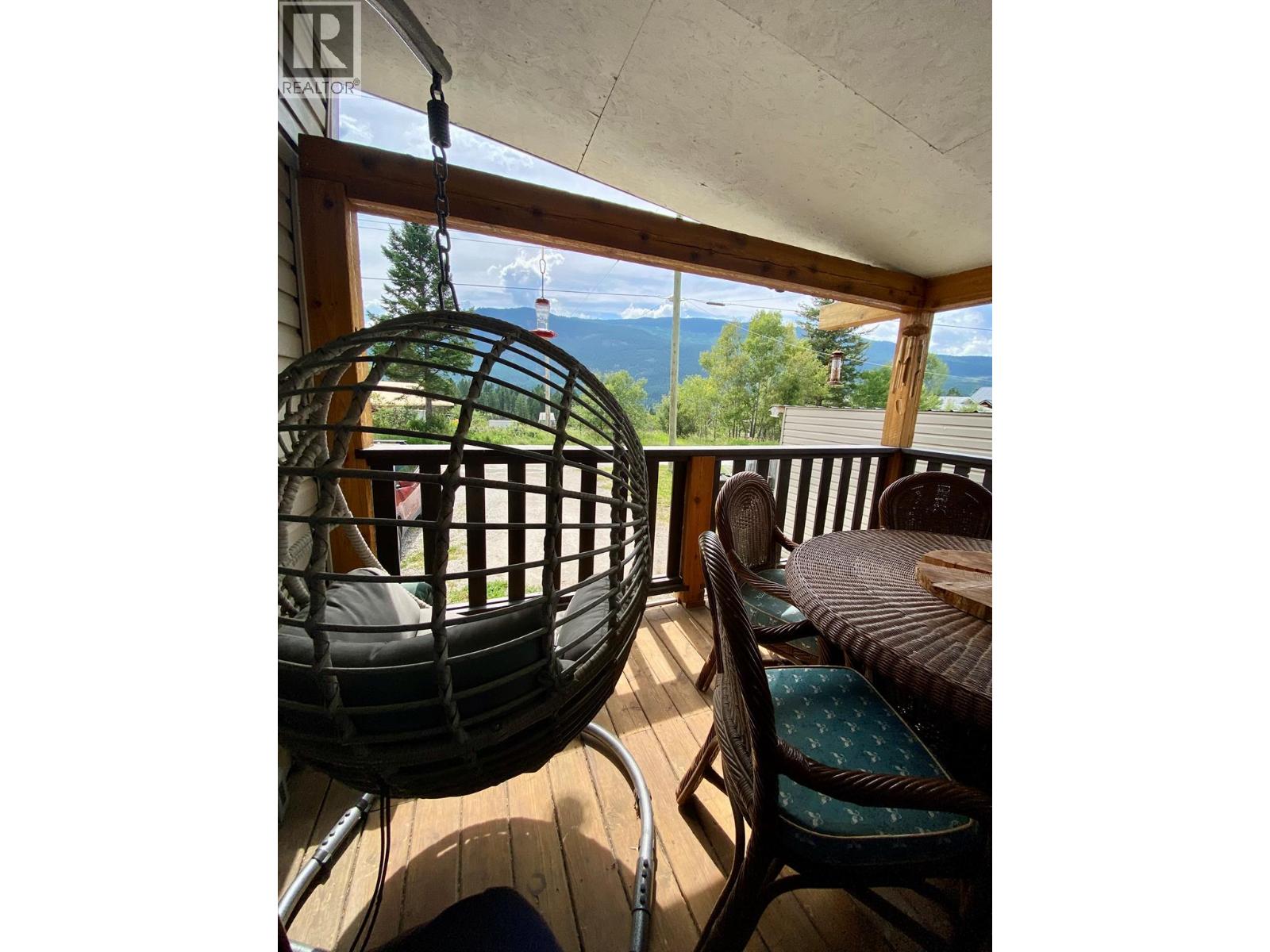 4785 Selkirk Avenue, Edgewater, British Columbia  V0A 1E0 - Photo 23 - 10358227