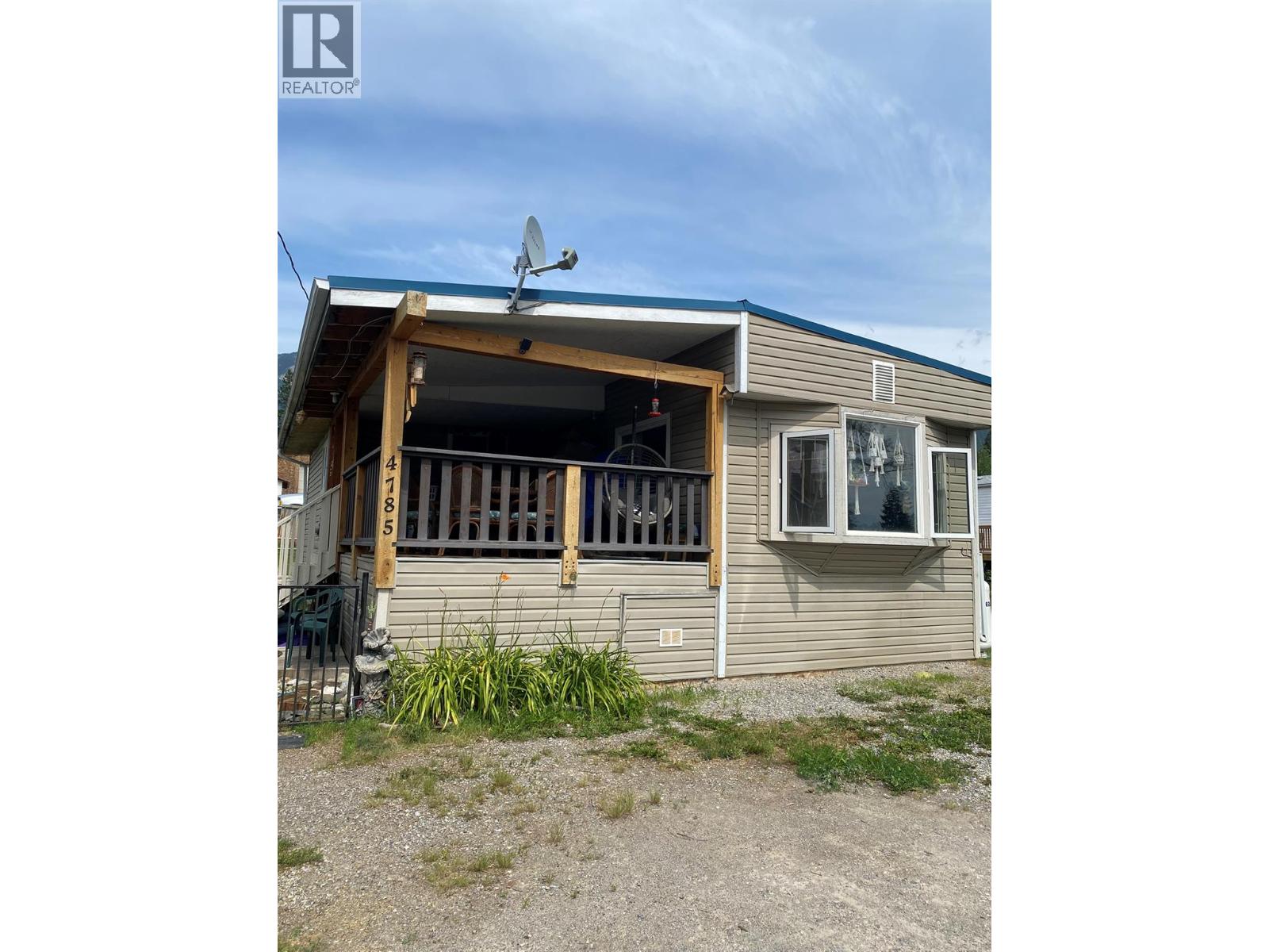 4785 Selkirk Avenue, Edgewater, British Columbia  V0A 1E0 - Photo 25 - 10358227