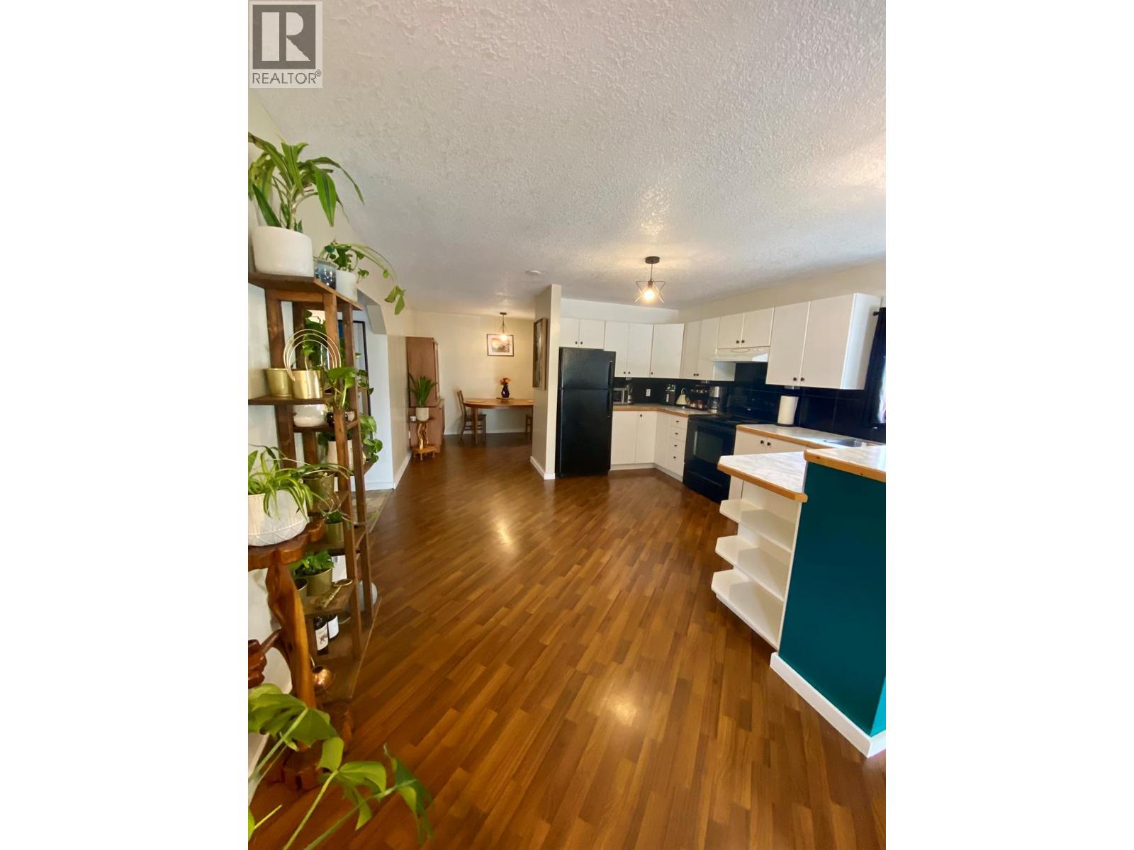 4785 Selkirk Avenue, Edgewater, British Columbia  V0A 1E0 - Photo 7 - 10358227