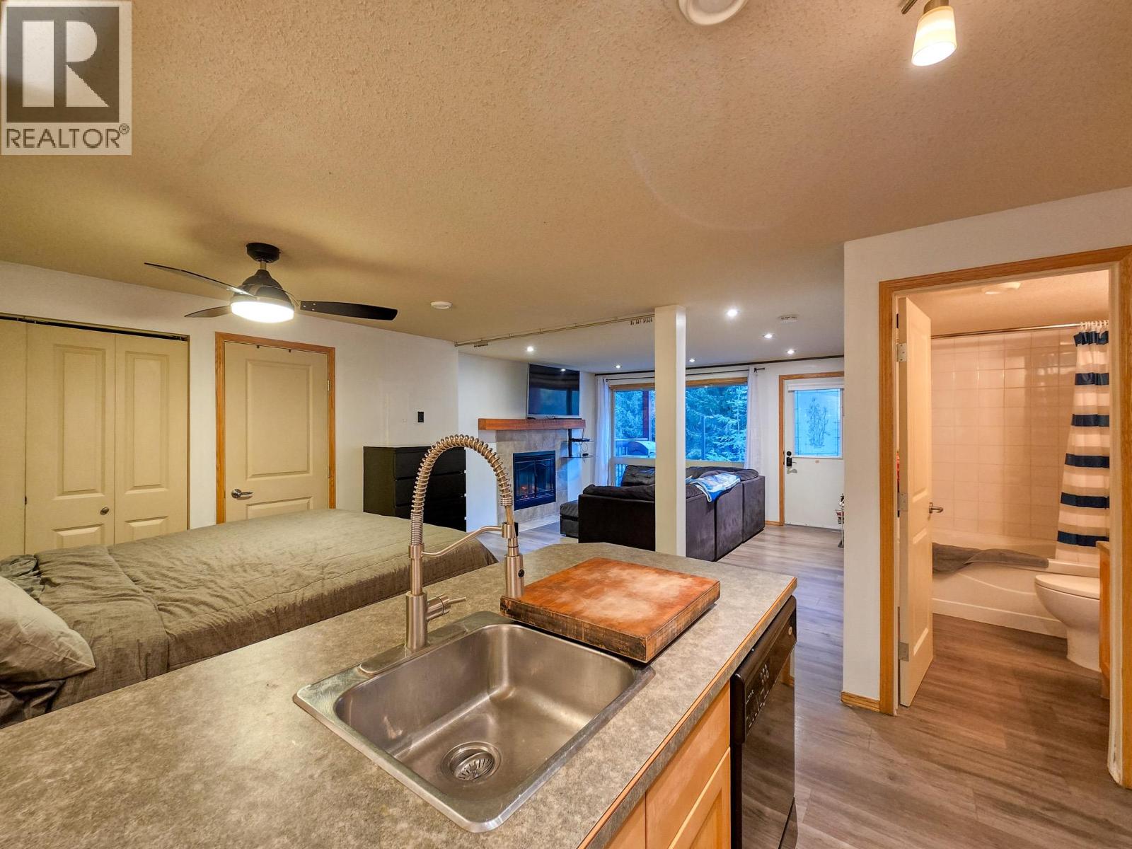 2030 Panorama Drive Unit# 306, Panorama, British Columbia  V0A 1T0 - Photo 19 - 10362989
