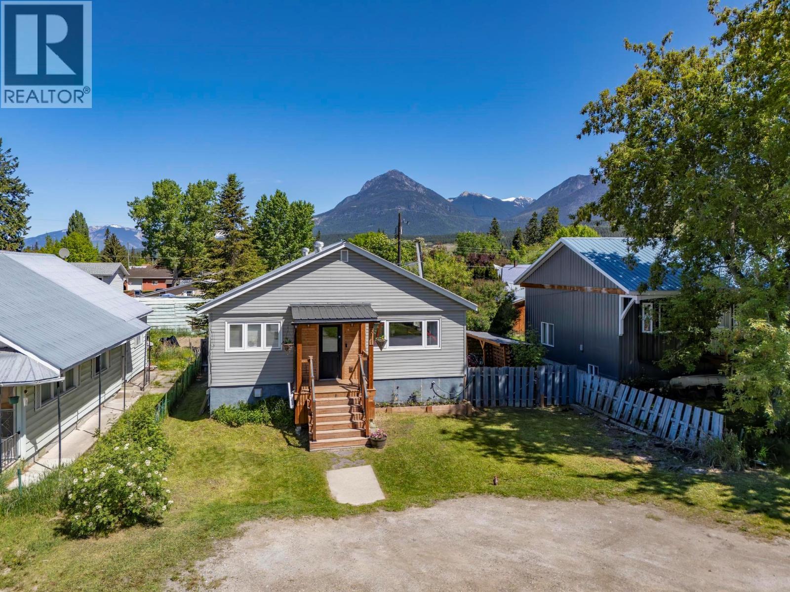 511 11th Street, Golden, British Columbia  V0A 1H2 - Photo 26 - 10363004