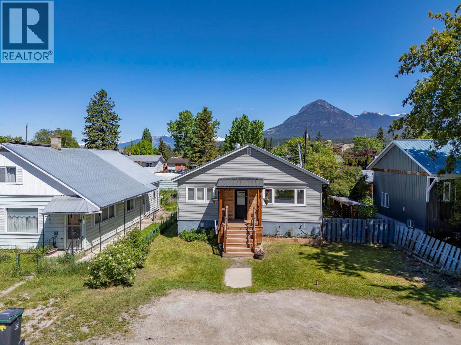 511 11th Street, Golden, British Columbia  V0A 1H2 - Photo 27 - 10363004