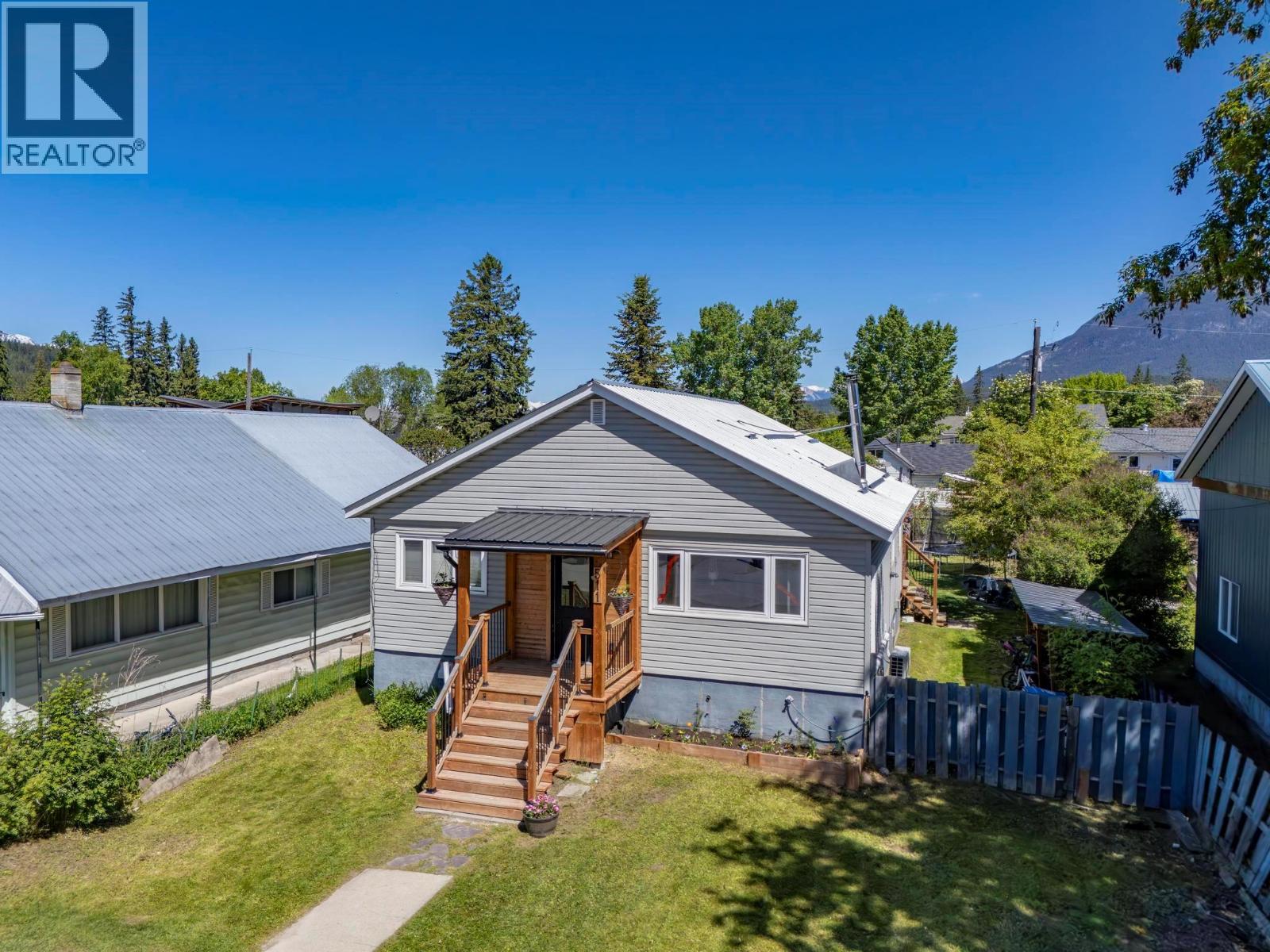 511 11th Street, Golden, British Columbia  V0A 1H2 - Photo 29 - 10363004