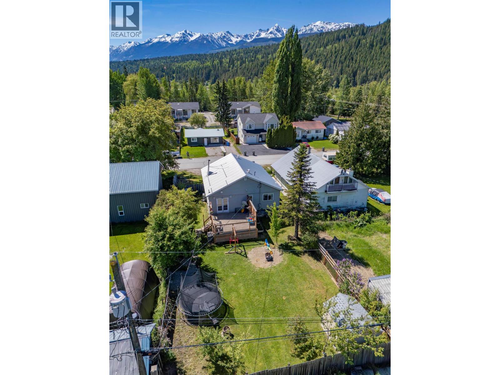 511 11th Street, Golden, British Columbia  V0A 1H2 - Photo 38 - 10363004