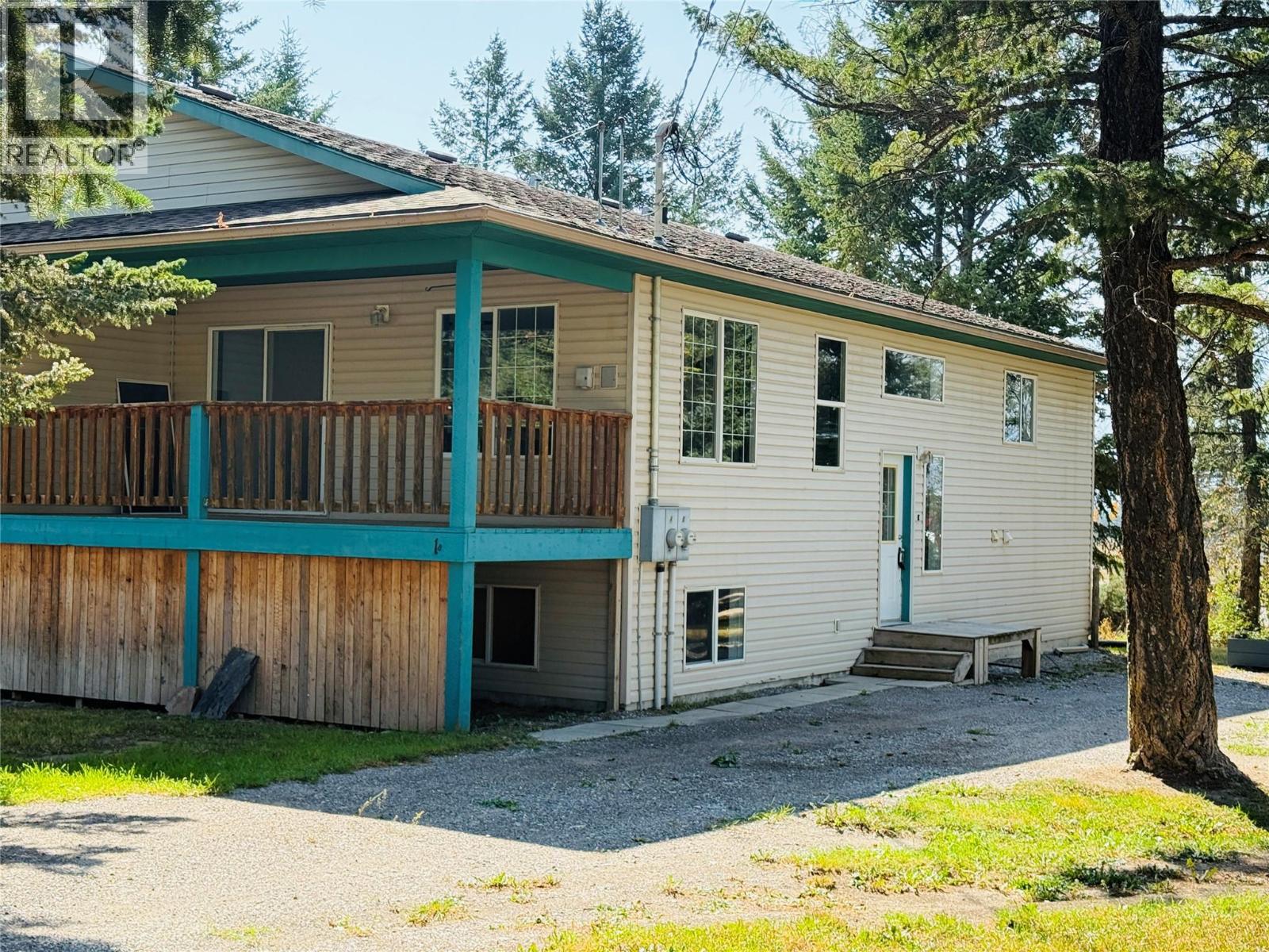 1B Wolf Crescent, Windermere, British Columbia
