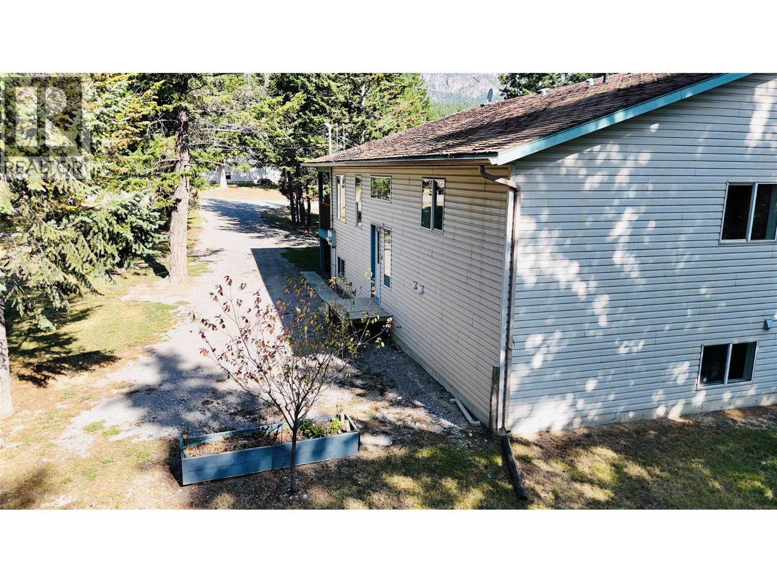 1b Wolf Crescent, Windermere, British Columbia  V0A 1K2 - Photo 39 - 10363416