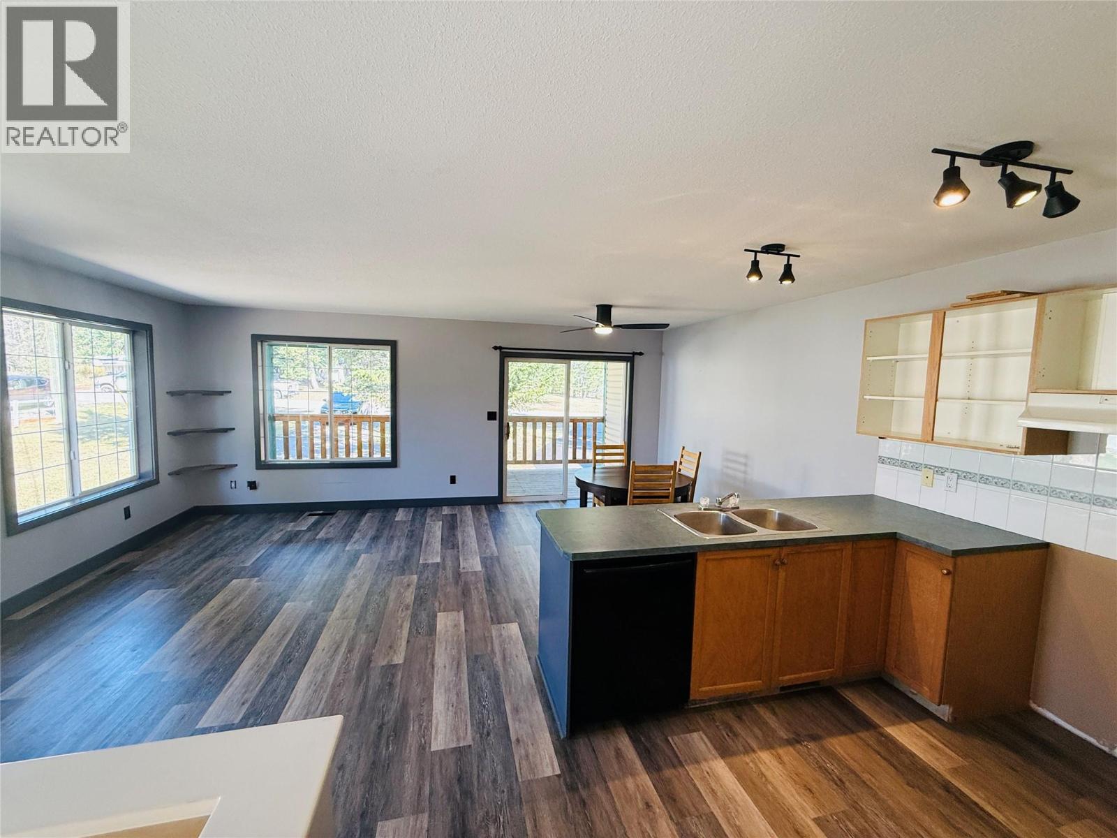 1b Wolf Crescent, Windermere, British Columbia  V0A 1K2 - Photo 5 - 10363416