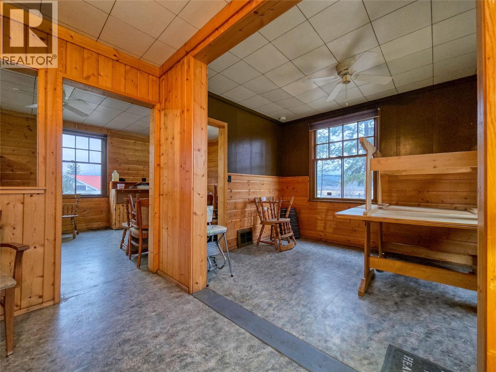 970 95 Highway, Spillimacheen, British Columbia  V0A 1P0 - Photo 16 - 10363435